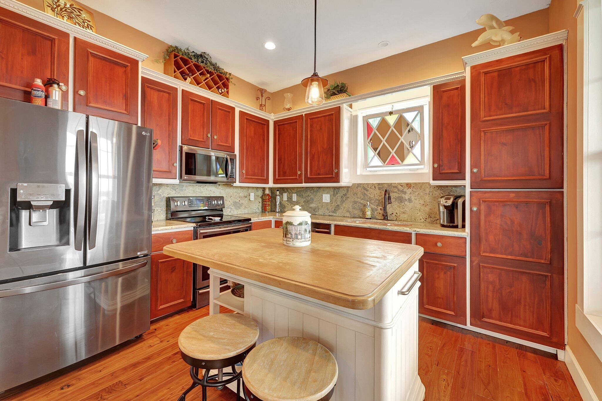 Homes for sale in Hutchinson Island, FL | 1181 Binney Dr, Hutchinson Island, FL 34949 | MLS# R11053208