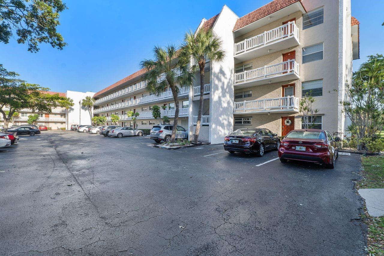 Homes for sale in Lauderhill, FL | 3551 Inverrary Dr #404, Lauderhill, FL 33319 | MLS# F10481705