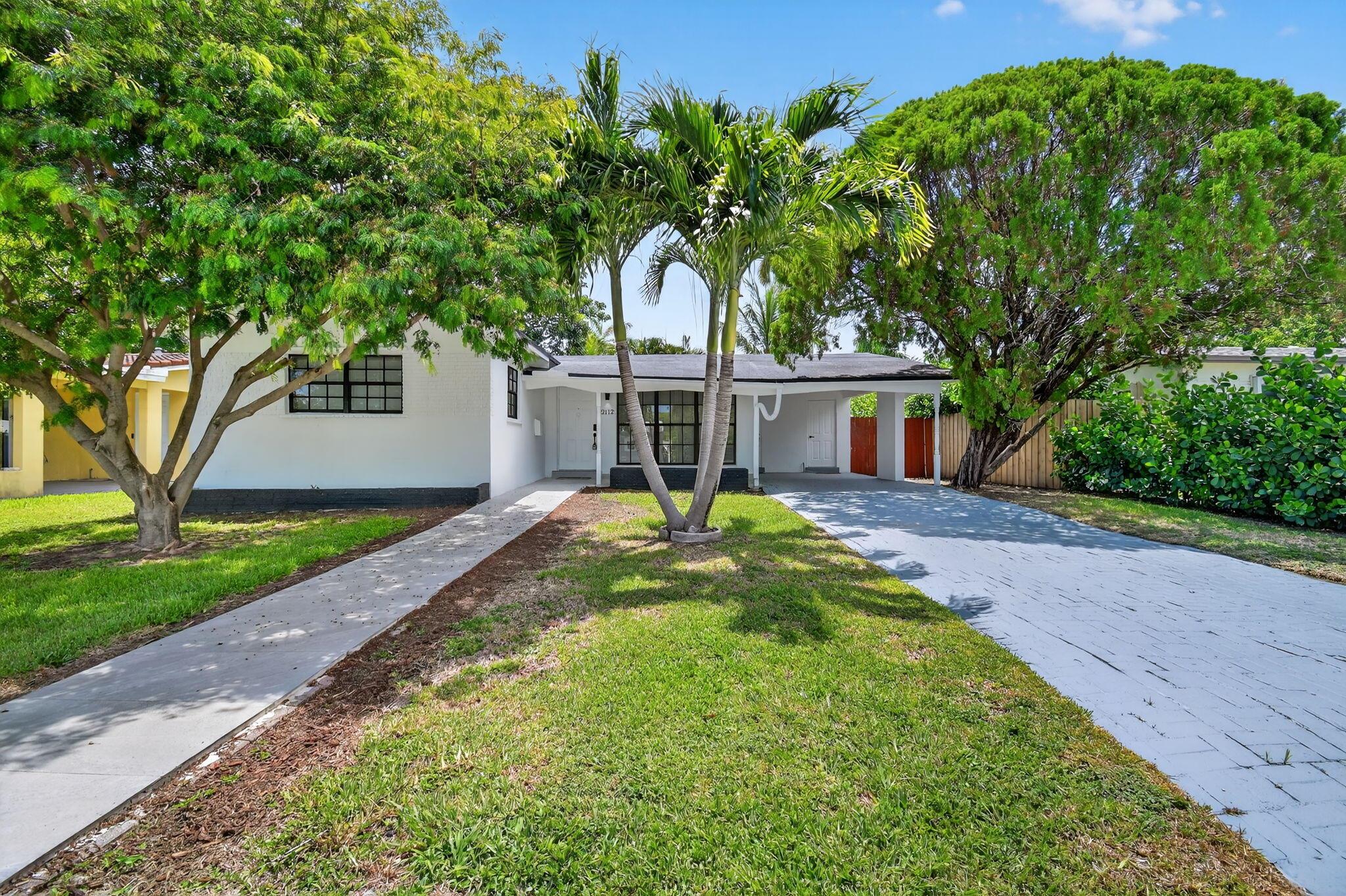 2112 N 14th Terrace Hollywood FL 33020 | R11053504