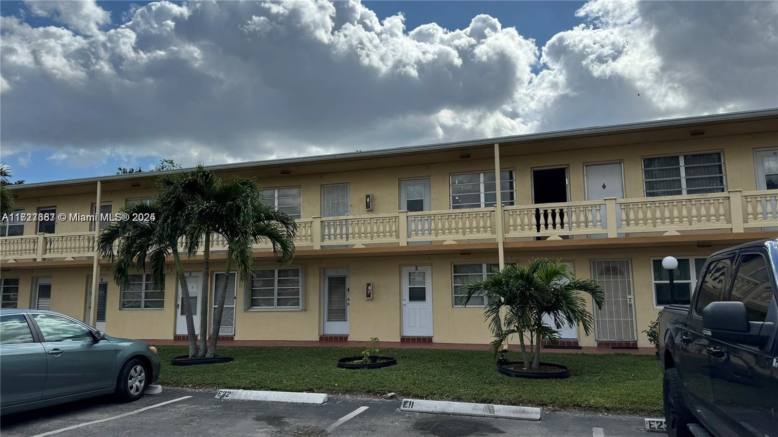 Ro-Mont South Condo E