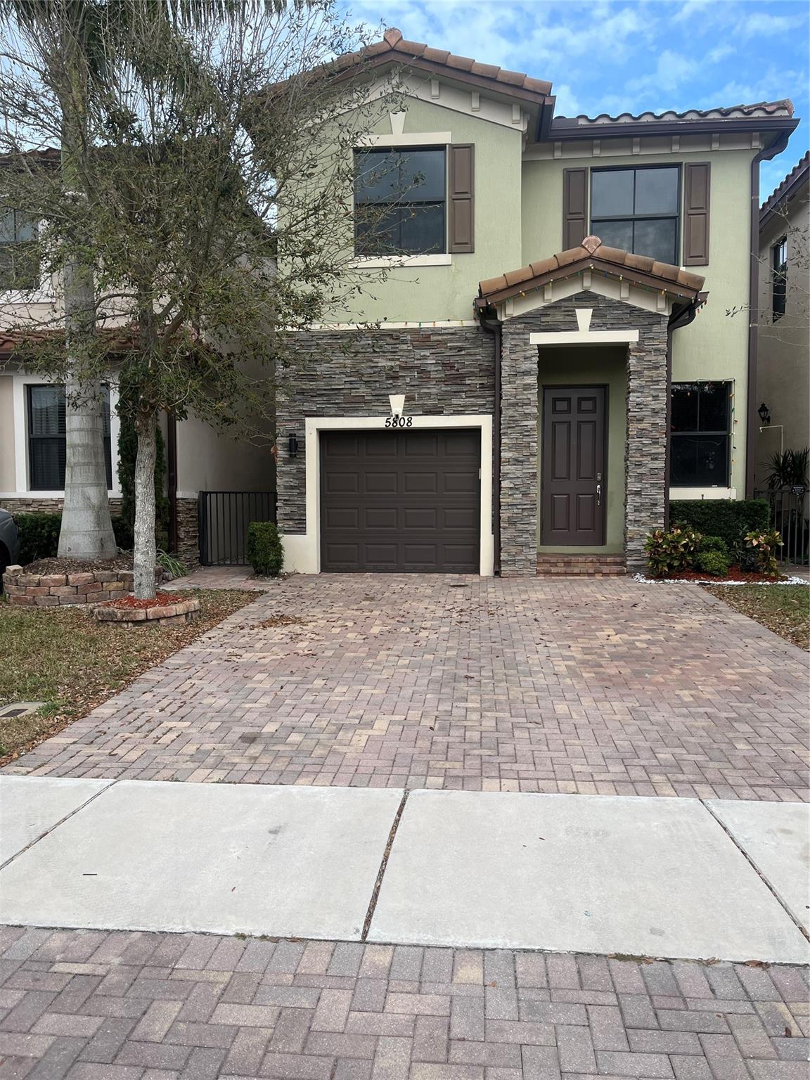 5808 Nw 46th Ln Lauderhill FL 33319 | F10481889