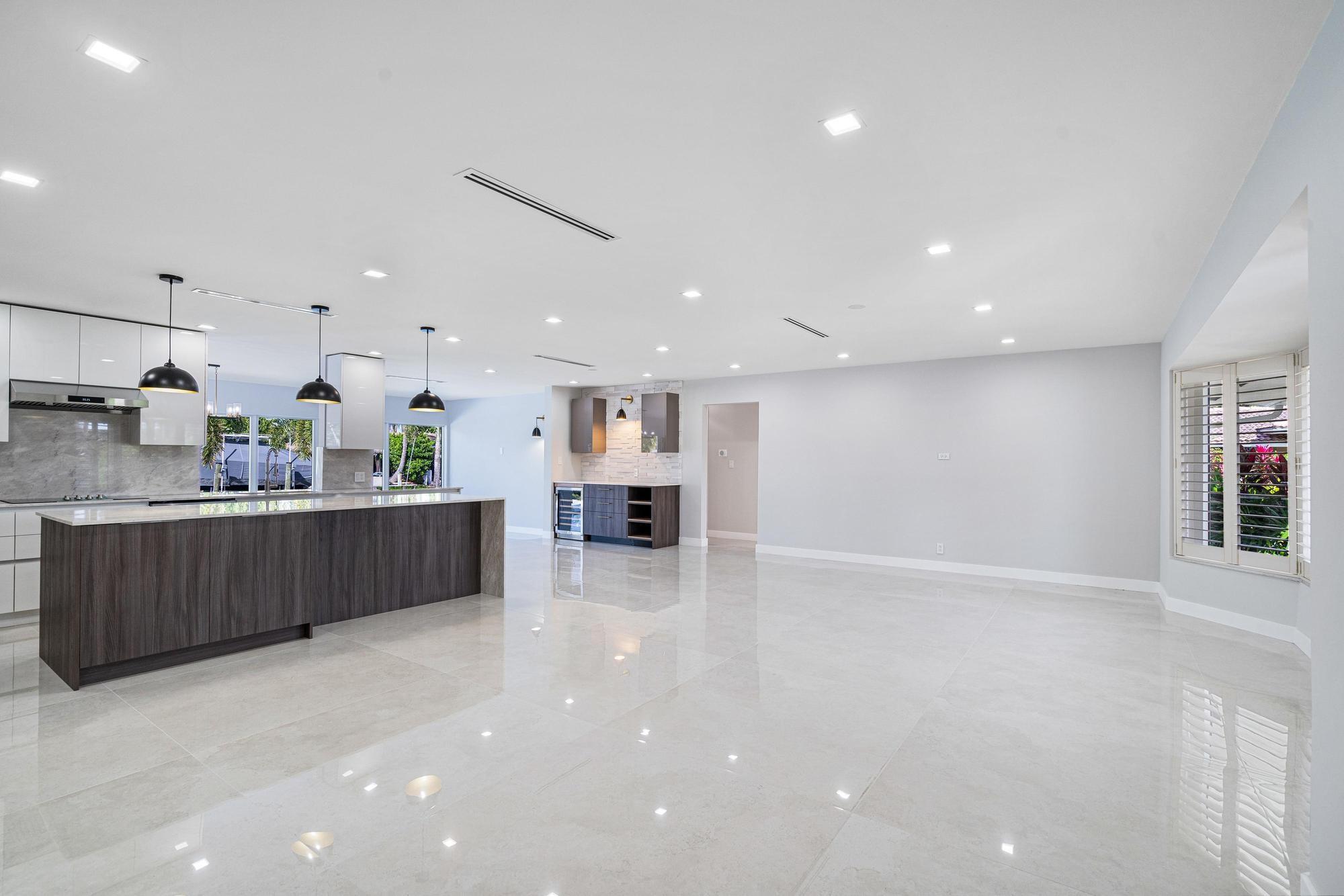 living room/dining room