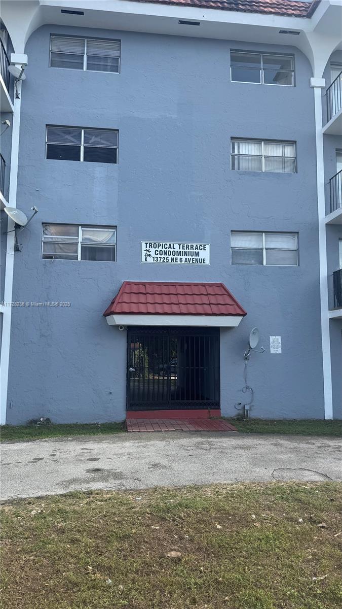 Homes for sale in North Miami, FL | 13725 Ne 6th Ave #202, North Miami, FL 33161 | MLS# A11728236