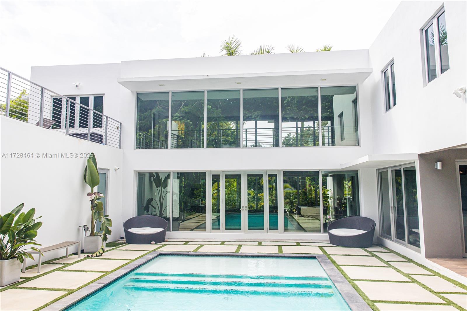 6790 72 STREET, South Miami, Florida 33143
