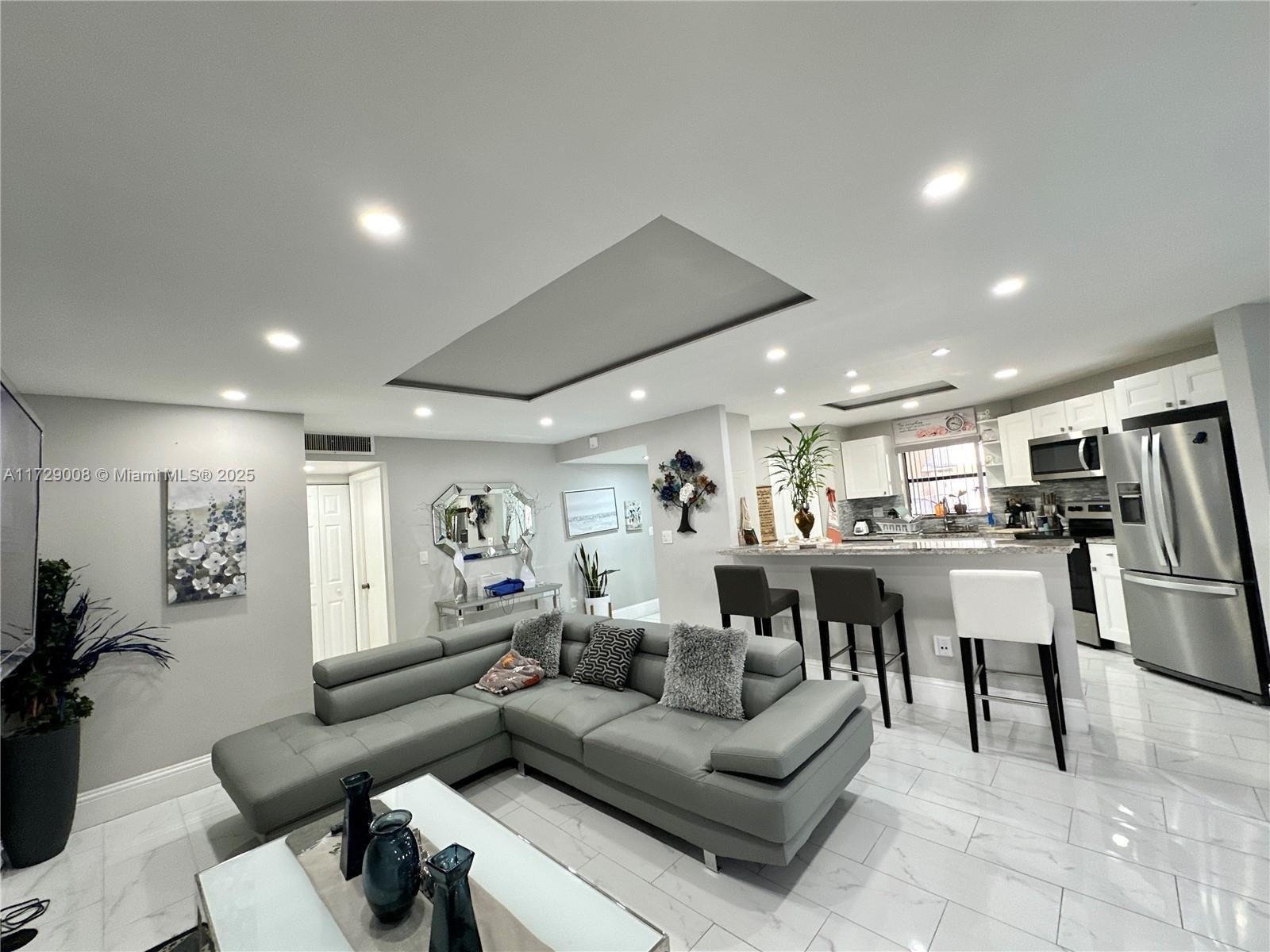 Plantation Club D Condo