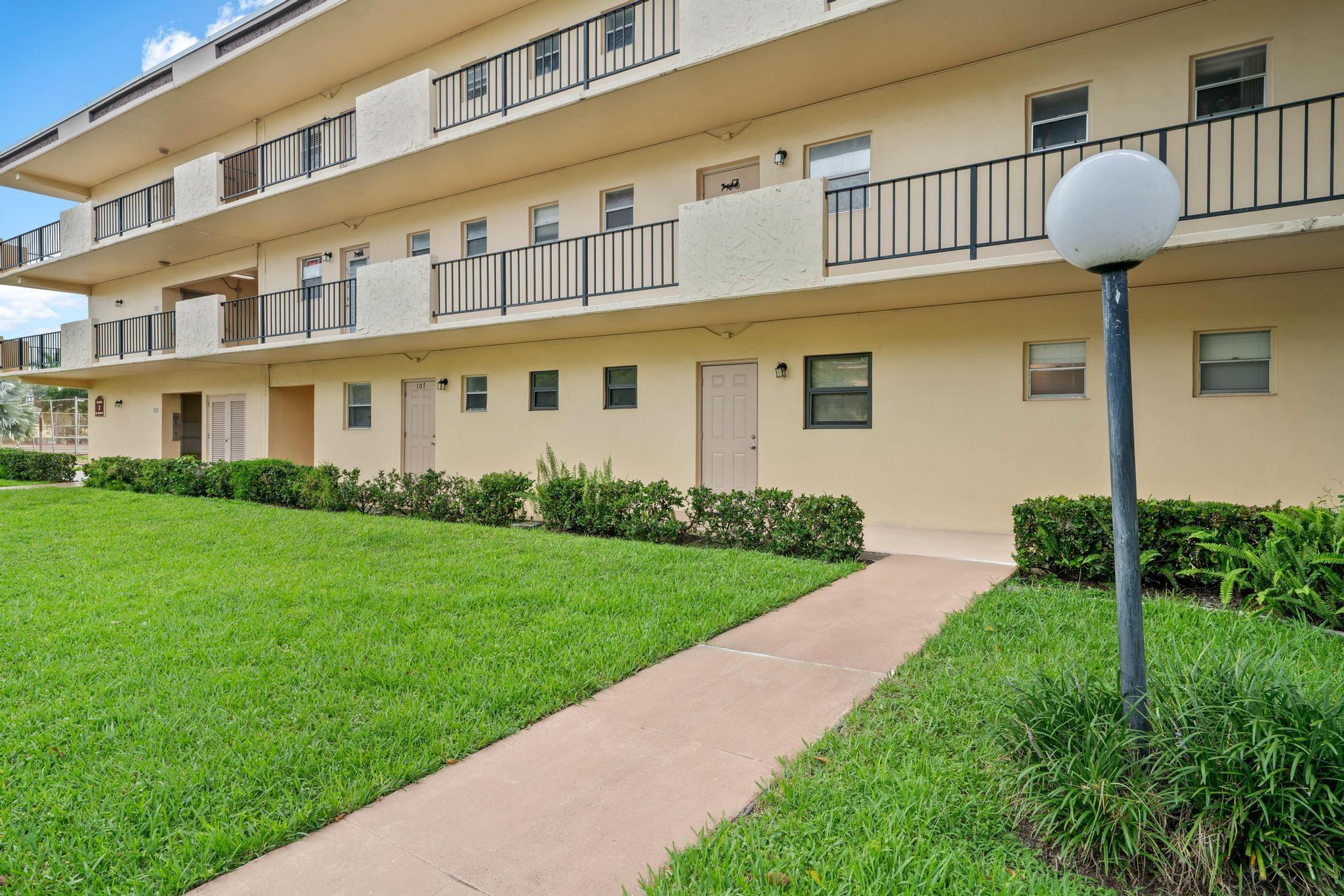 Nicely maintained common areas