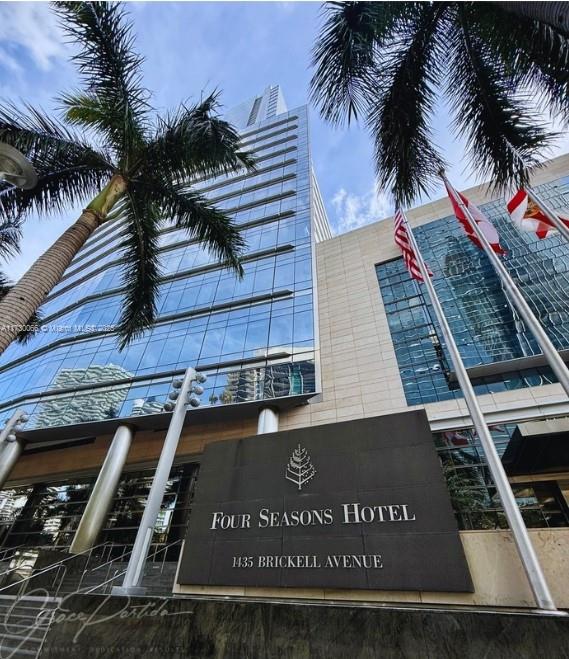 Condo for Sale in Miami, FL