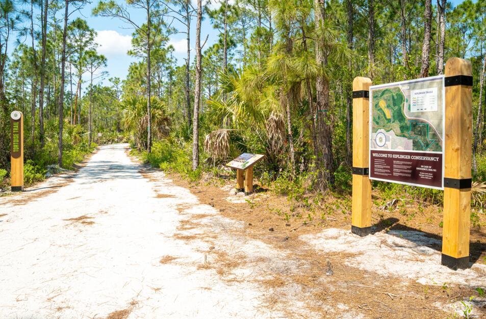 Homes for sale in Palm City, FL | 862 Sw Bushel Trail, Palm City, FL 34990 | MLS# R11055339