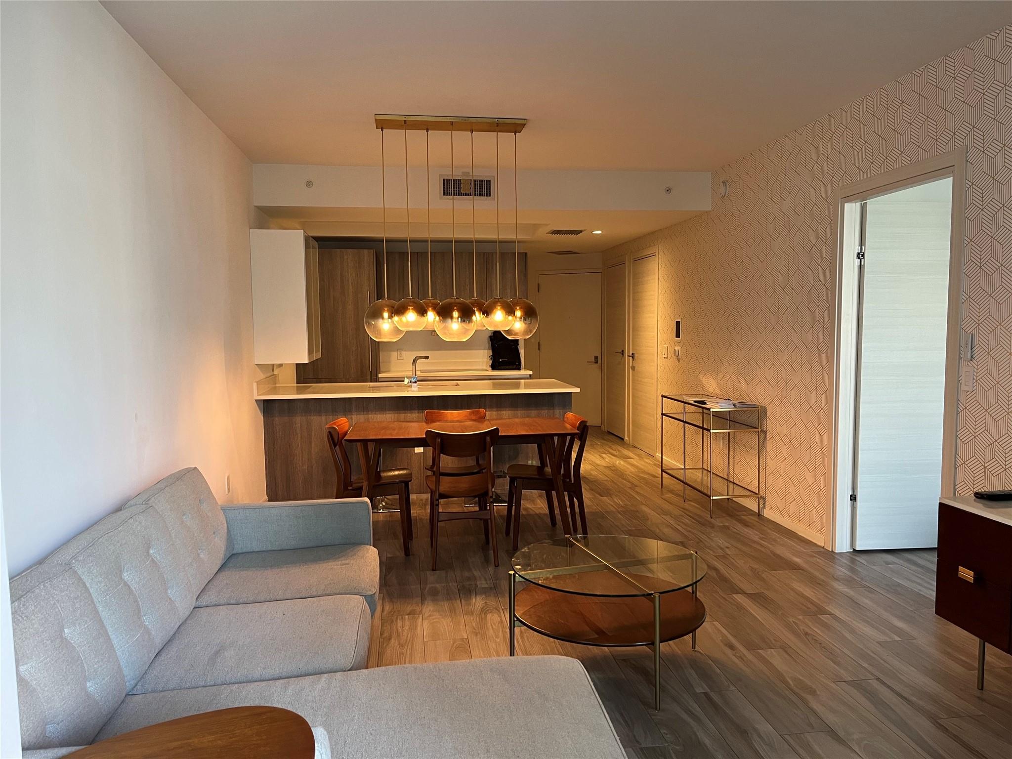 Apartamento à Venda em Miami, FL