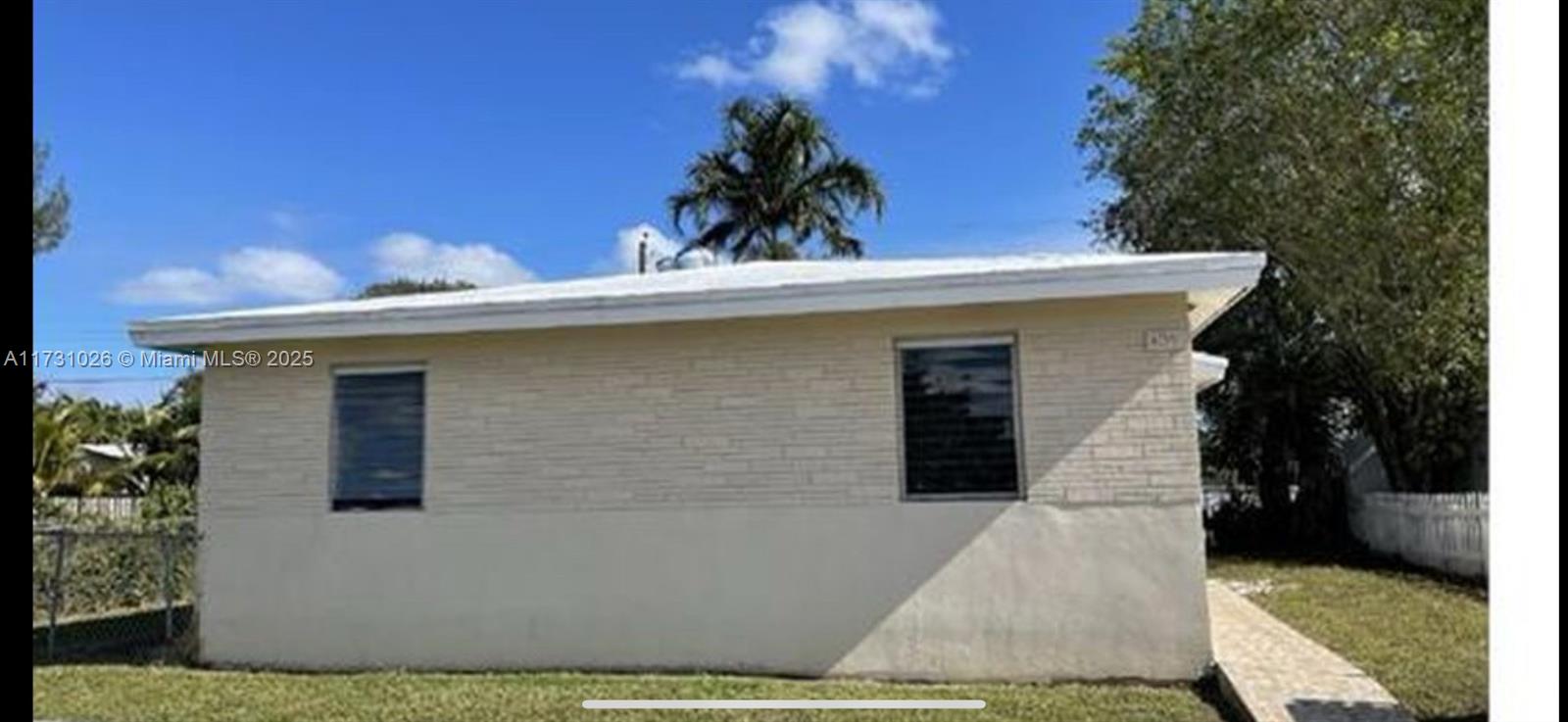 Homes for sale in Hallandale Beach, FL | 409 Sw 4th Ter, Hallandale Beach, FL 33009 | MLS# A11731026