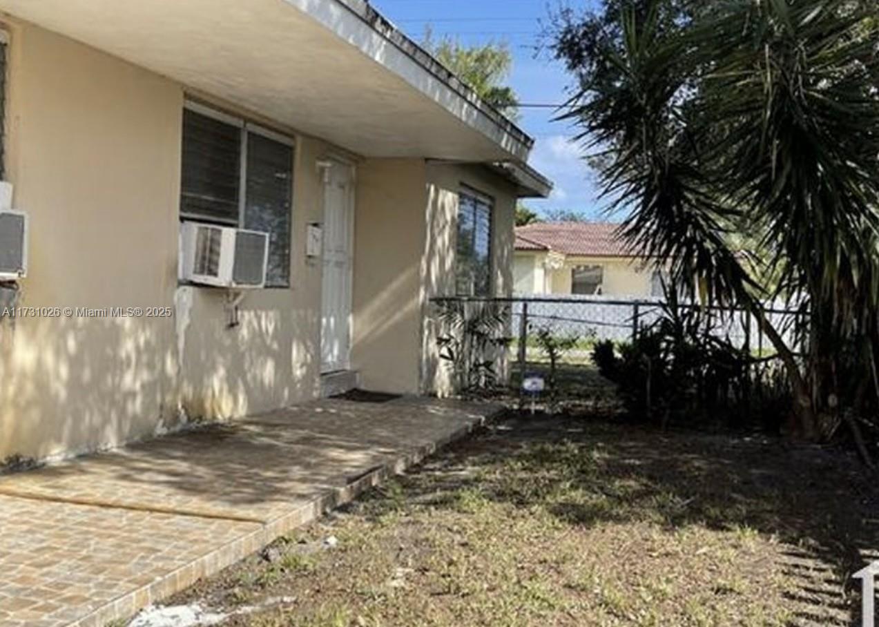 Homes for sale in Hallandale Beach, FL | 409 Sw 4th Ter, Hallandale Beach, FL 33009 | MLS# A11731026