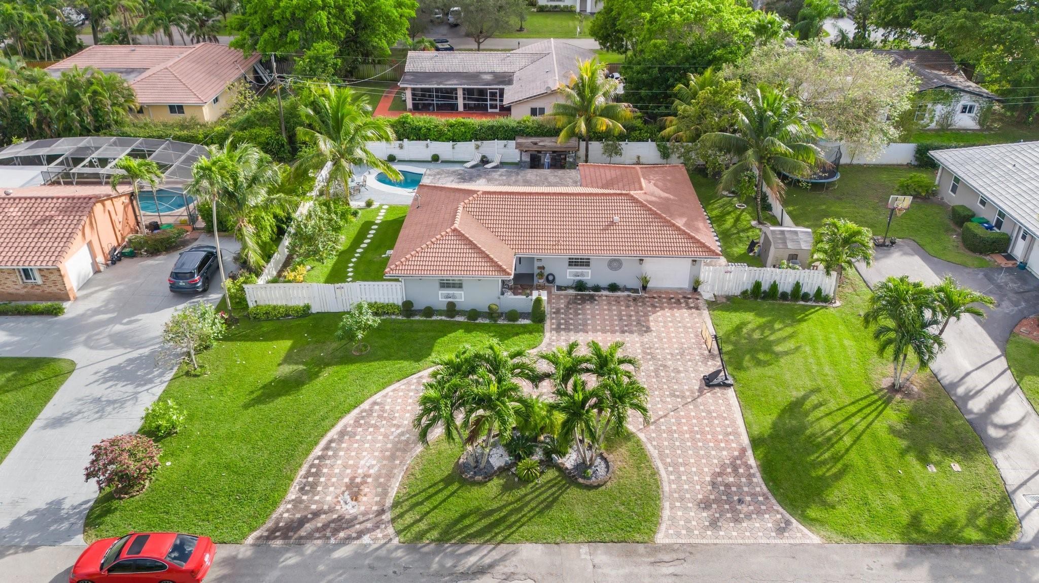 8306 NW 35TH CT Coral Springs FL 33065 | F10482046