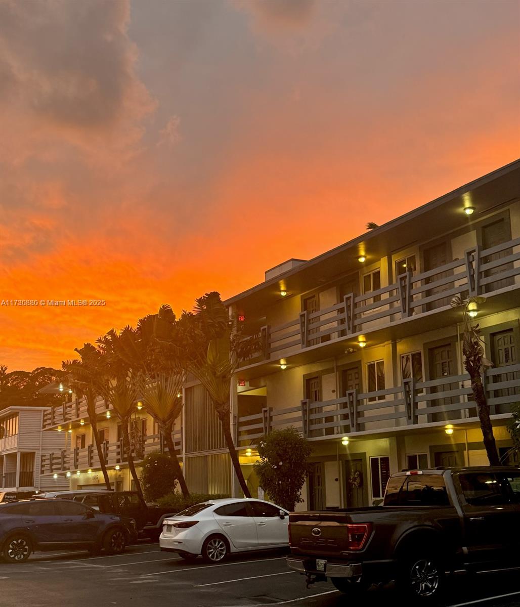 Harbor View Apts Condo