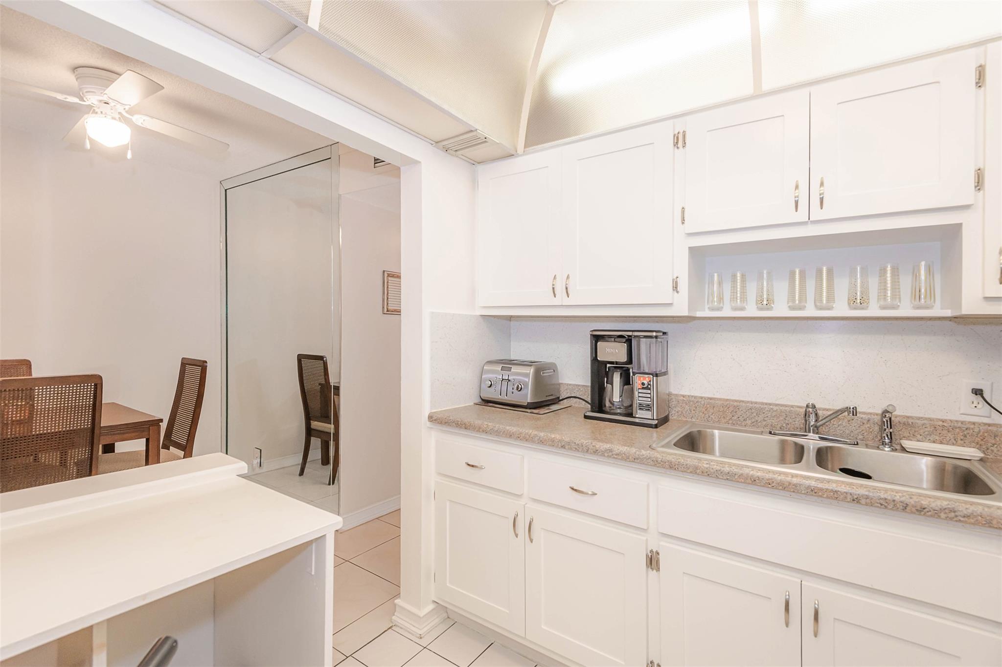 Homes for sale in Lauderdale Lakes, FL | 3071 Nw 47Th Ter #317, Lauderdale Lakes, FL 33313 | MLS# F10483162