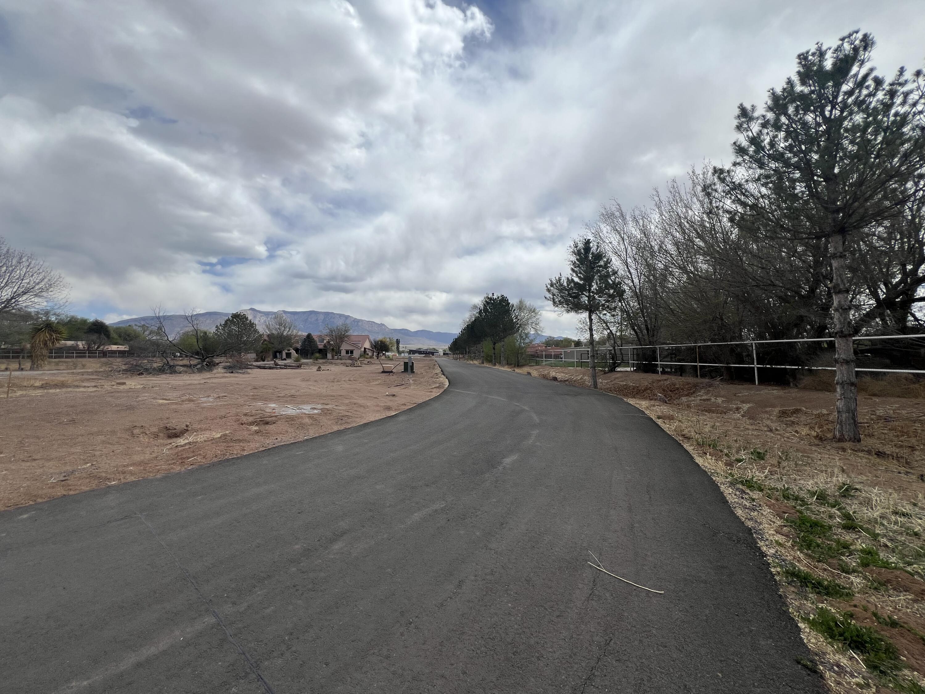 Homes for sale in Corrales, NM | 420 Pueblito Ln, Corrales, NM 87048 | MLS# 1077129