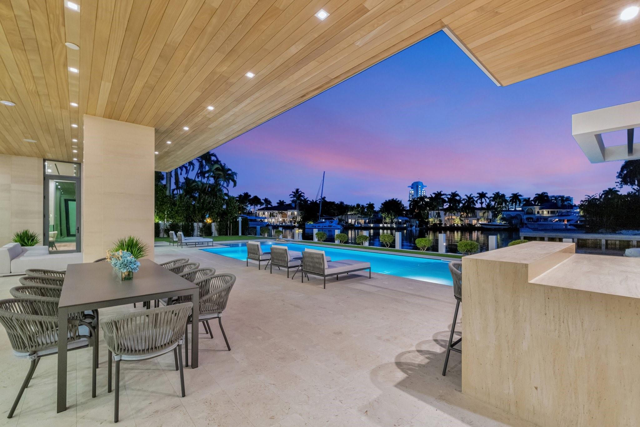 Homes for sale in Fort Lauderdale, FL | 2560 Del Lago Dr, Fort Lauderdale, FL 33316 | MLS# F10483159