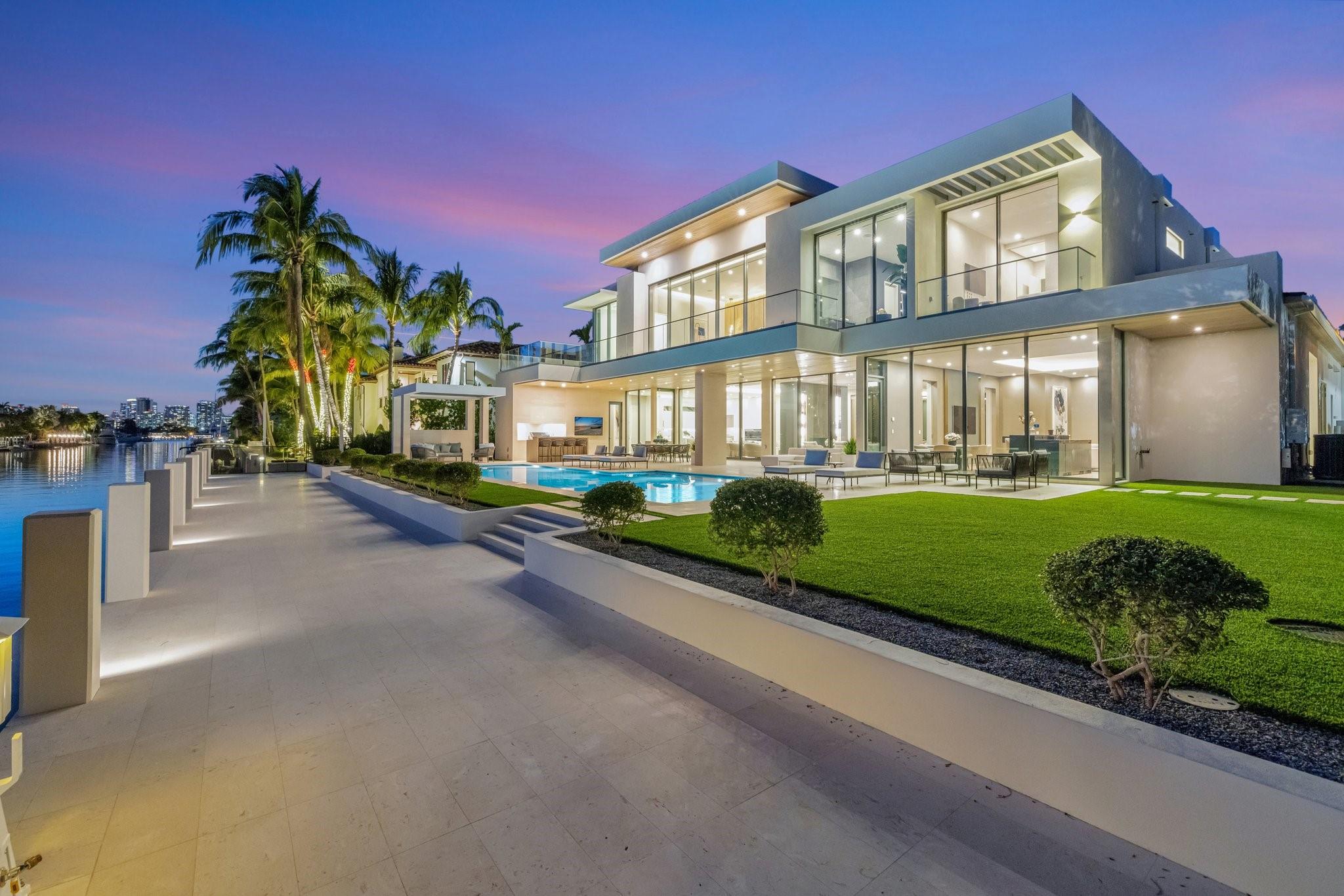 Homes for sale in Fort Lauderdale, FL | 2560 Del Lago Dr, Fort Lauderdale, FL 33316 | MLS# F10483159