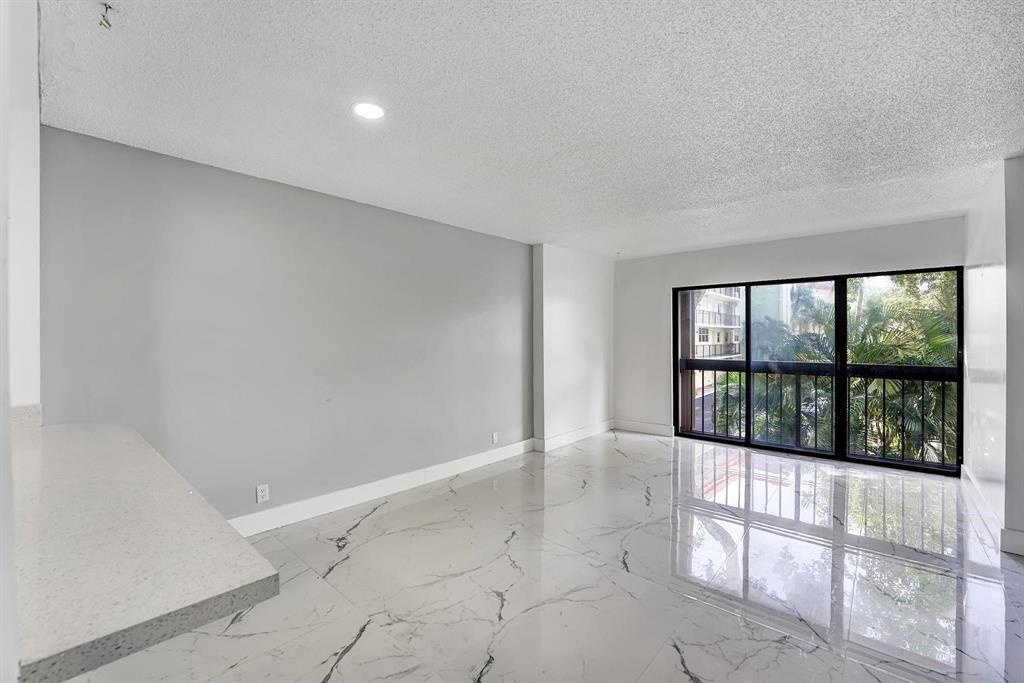 Homes for sale in Fort Lauderdale, FL | 5495 Ne 25Th Ave #204, Fort Lauderdale, FL 33308 | MLS# F10483482
