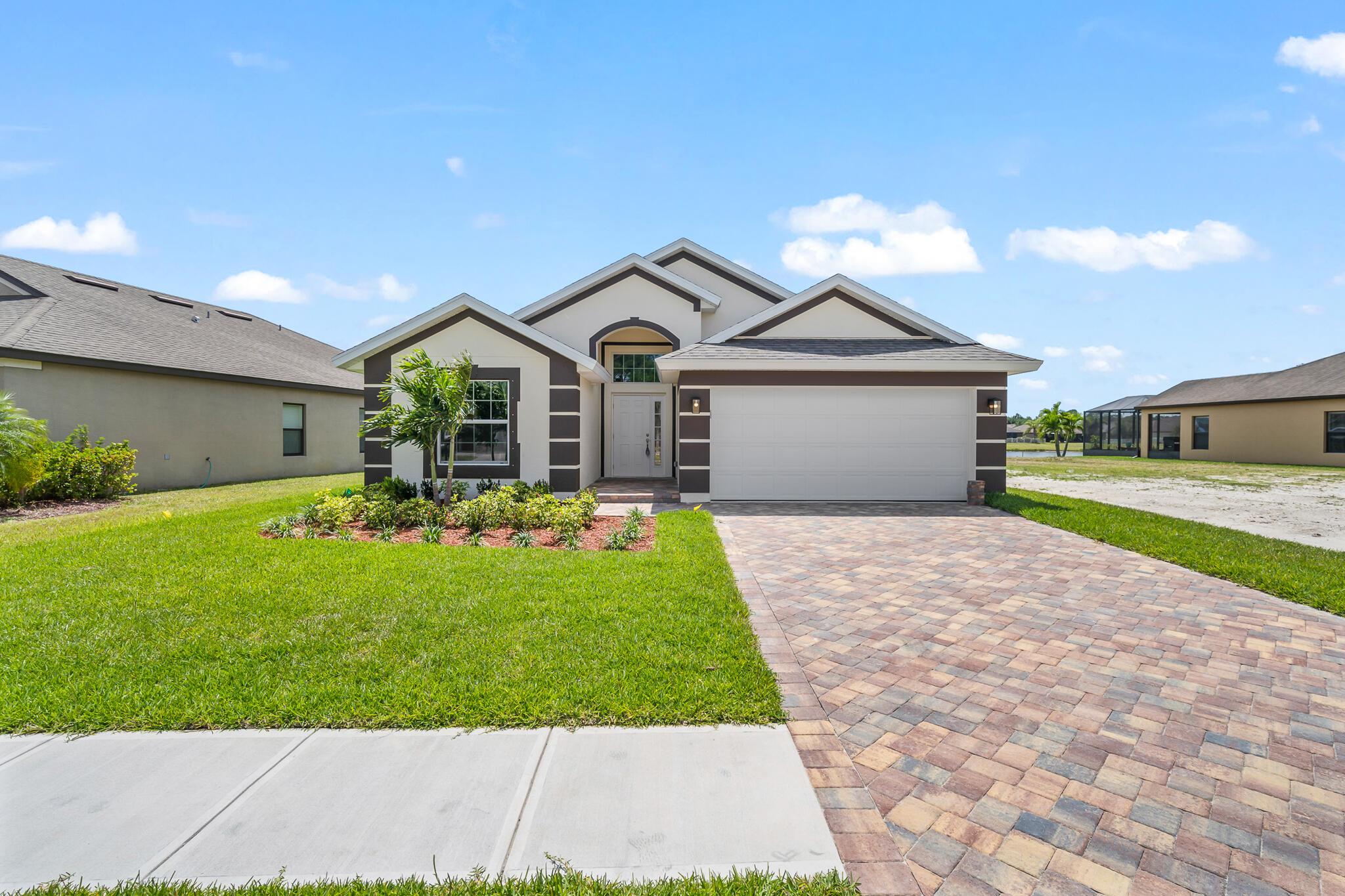 Homes for sale in Palm Bay, FL | 569 Dillard Dr Se, Palm Bay, FL 32909 | MLS# R11056472