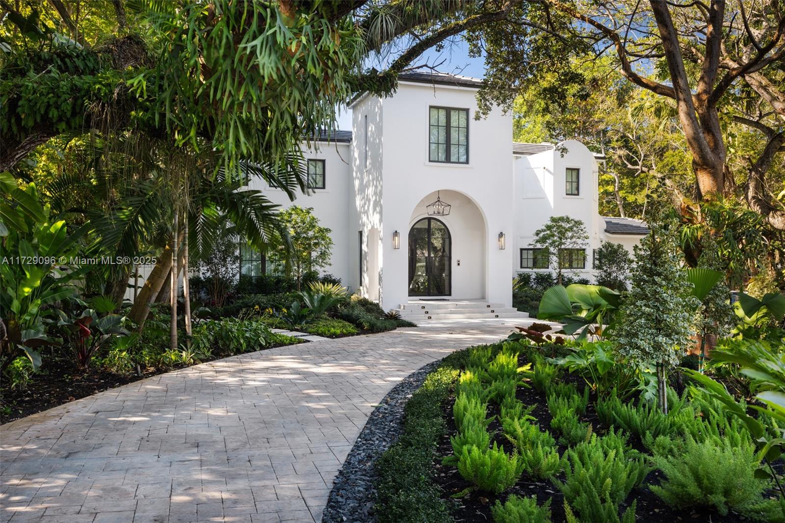 Homes for sale in Coral Gables, FL | 4860 Hammock Lake Dr, Coral Gables, FL 33156 | MLS# A11729096