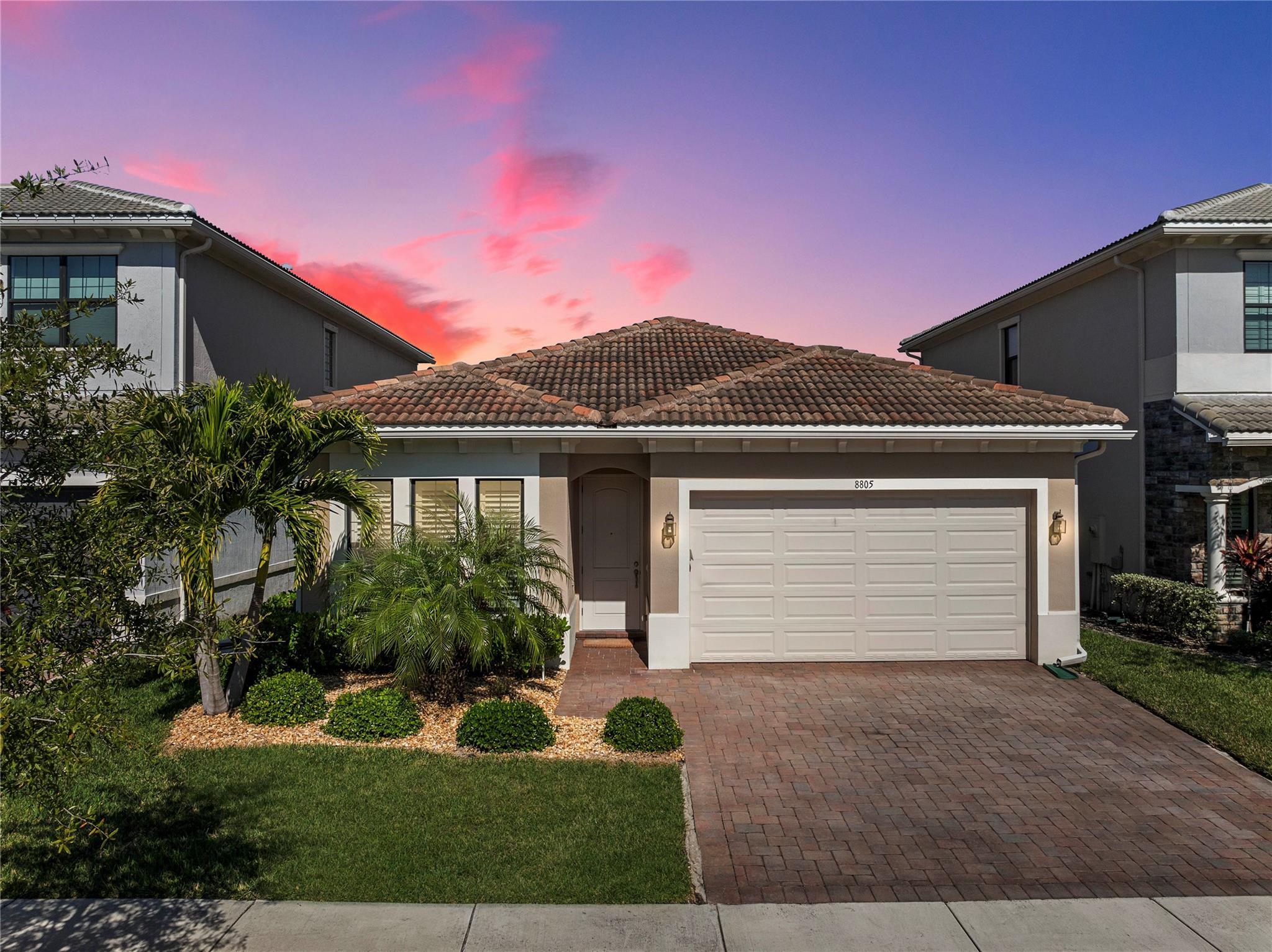 8805 Nw 37th Dr Coral Springs FL 33065 | F10482814