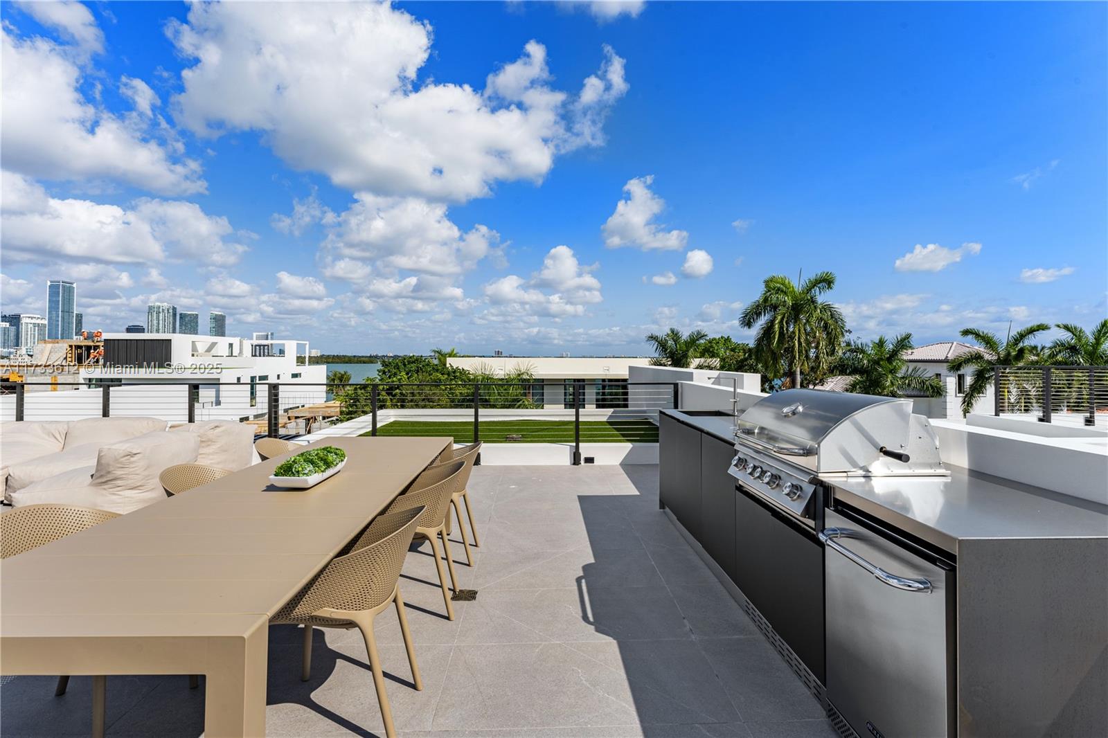 1096 N Venetian Dr, Miami FL 33139