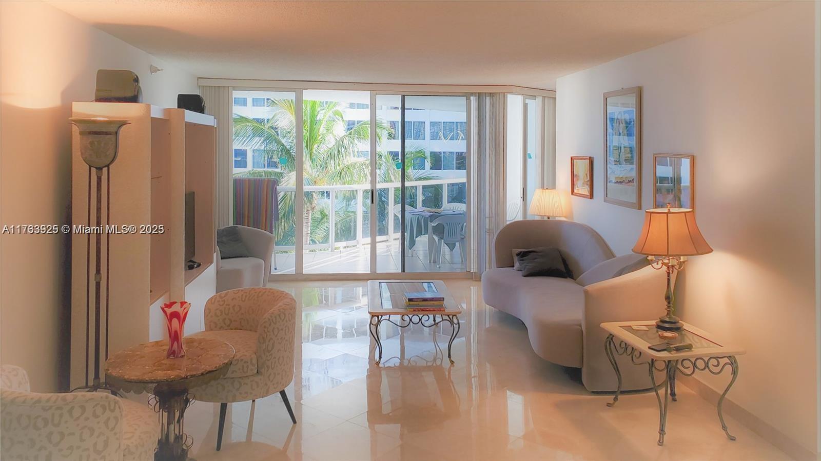 Apartamento para Alugar em Sunny Isles Beach, FL