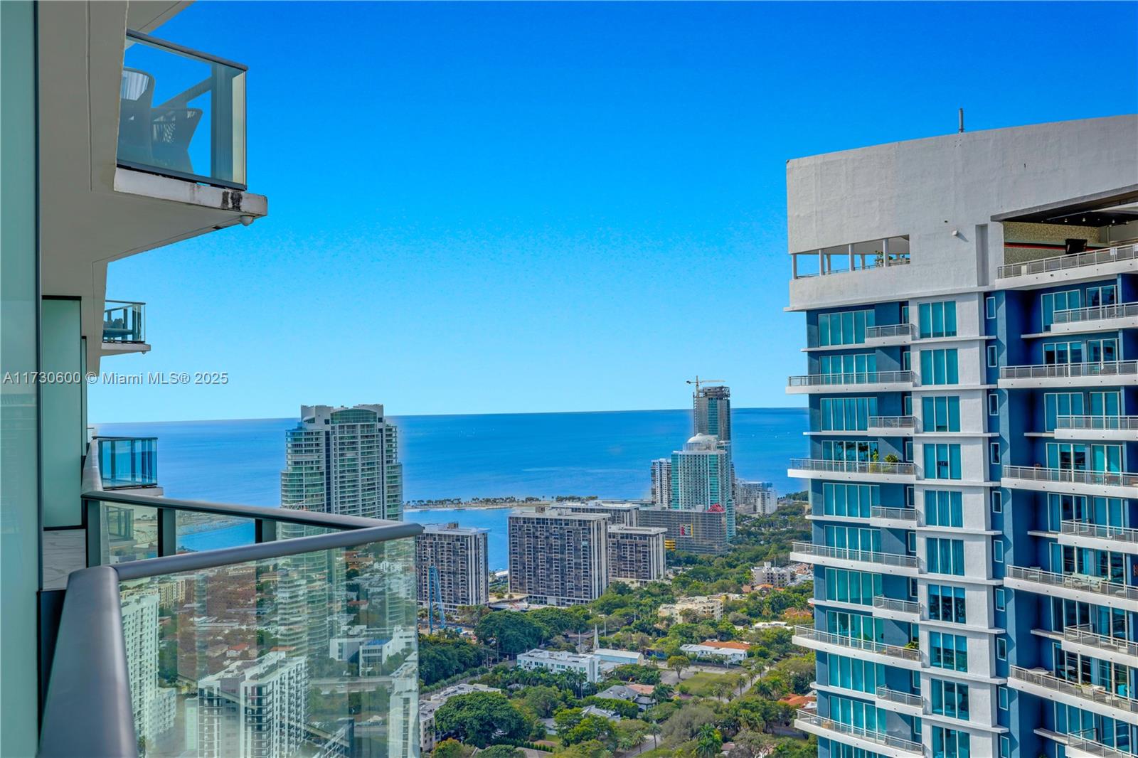Condo for Sale in Miami, FL