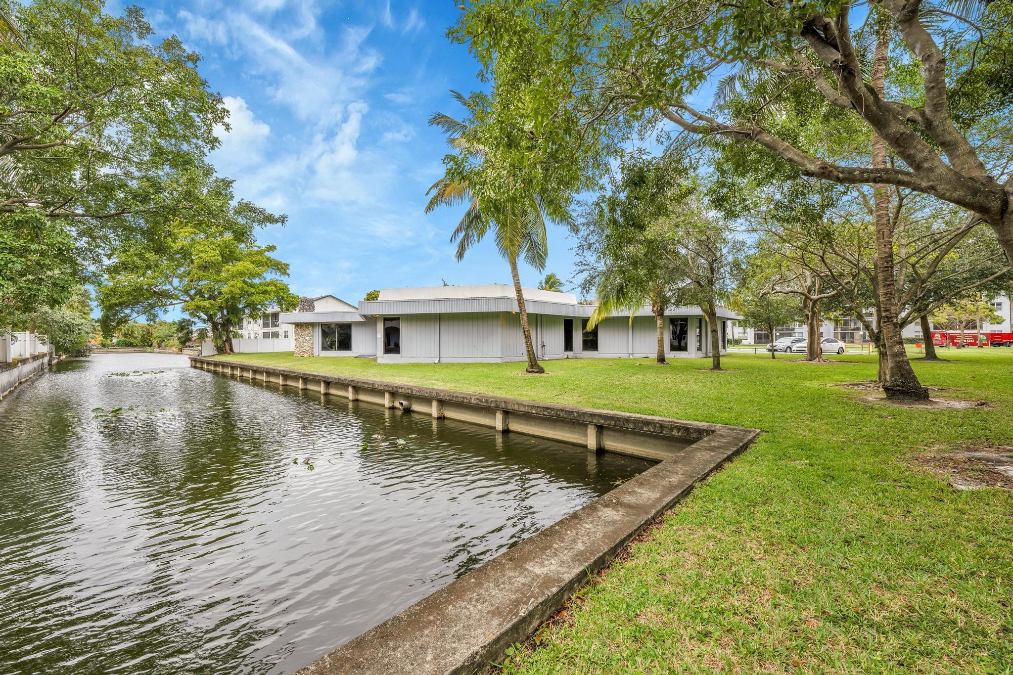 Homes for sale in Oakland Park, FL | 118 Royal Park Dr #4G, Oakland Park, FL 33309 | MLS# F10483738