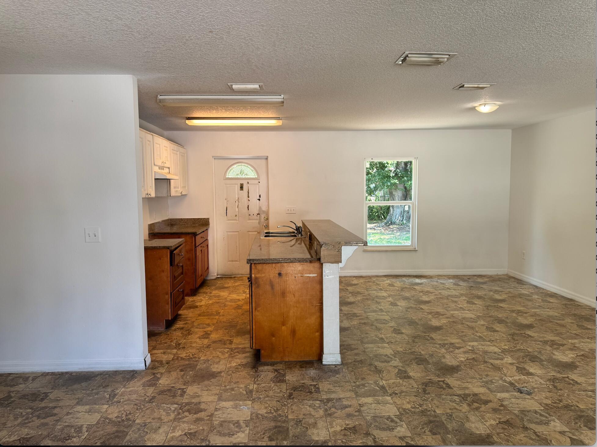 Homes for sale in Fort Pierce, FL | 3211 Indiana Court, Fort Pierce, FL 34947 | MLS# R11056894