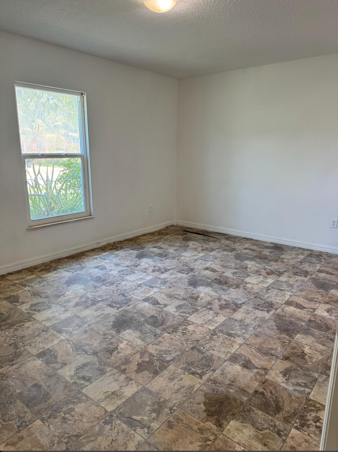 Homes for sale in Fort Pierce, FL | 3211 Indiana Court, Fort Pierce, FL 34947 | MLS# R11056894