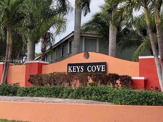 Shoma Townhomes At Keysco