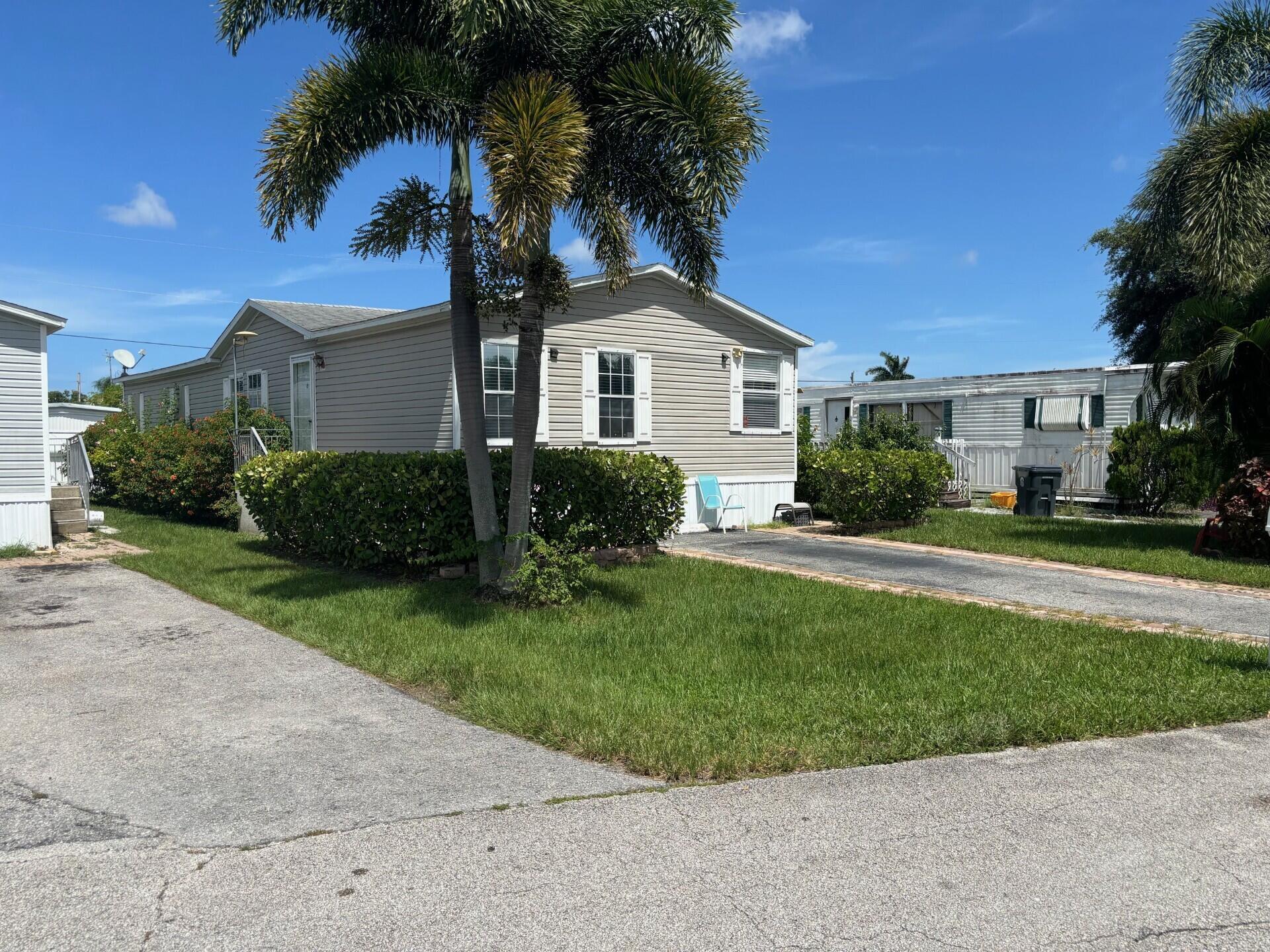 Homes for sale in Lake Worth, FL | 5842 Shawnee Dr, Lake Worth, FL 33463 | MLS# R11056915