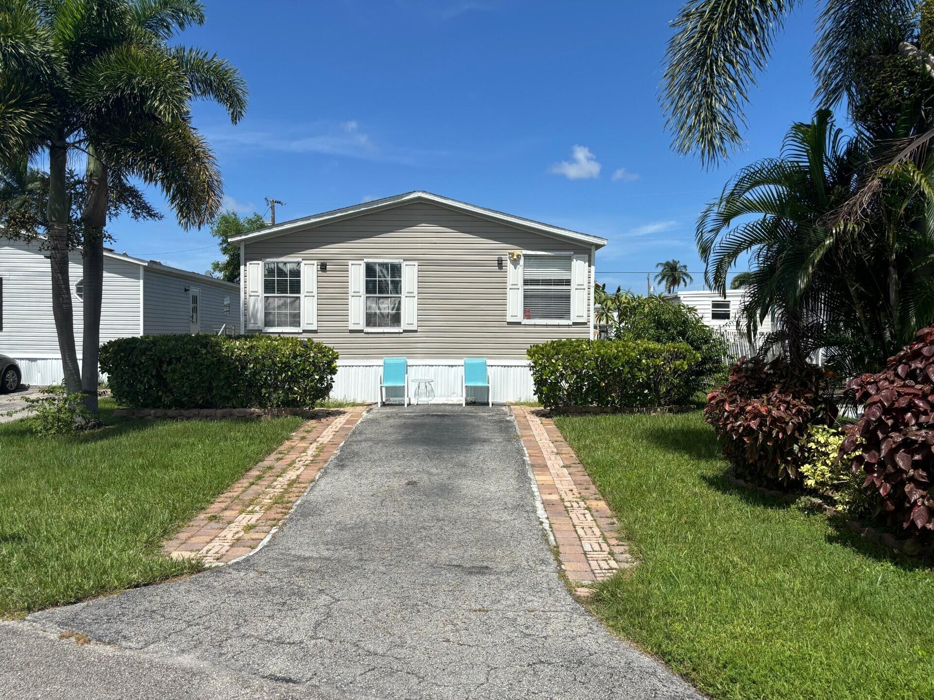 Homes for sale in Lake Worth, FL | 5842 Shawnee Dr, Lake Worth, FL 33463 | MLS# R11056915