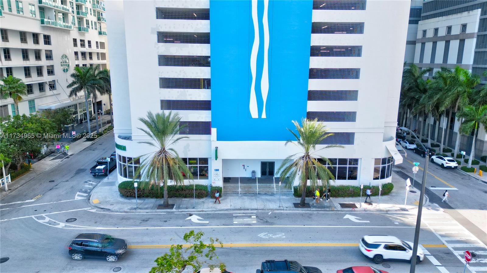 The Club At Brickell Bay