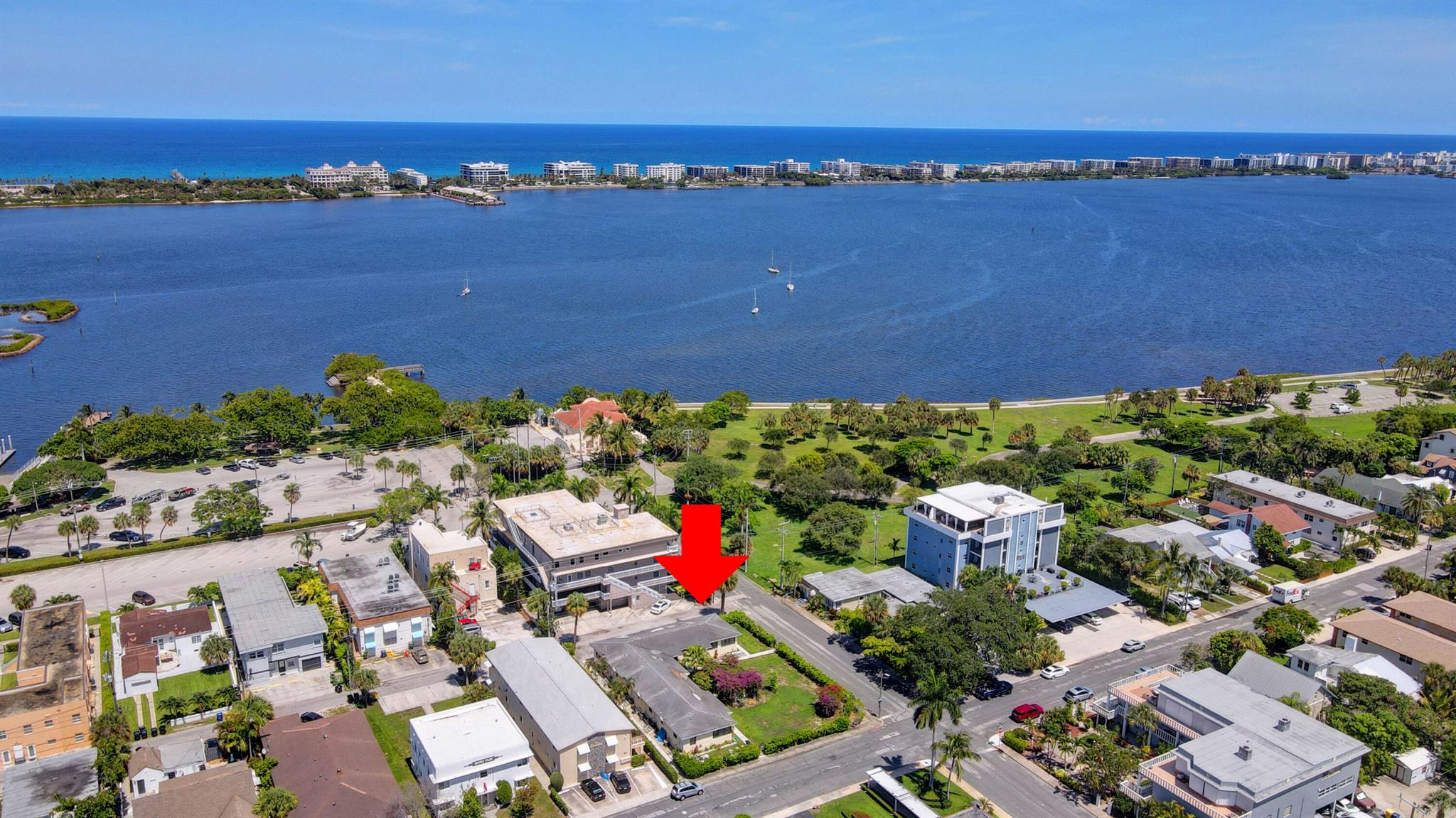Homes for sale in Lake Worth Beach, FL | 130 S Lakeside 1 Dr, Lake Worth Beach, FL 33460 | MLS# R11057260