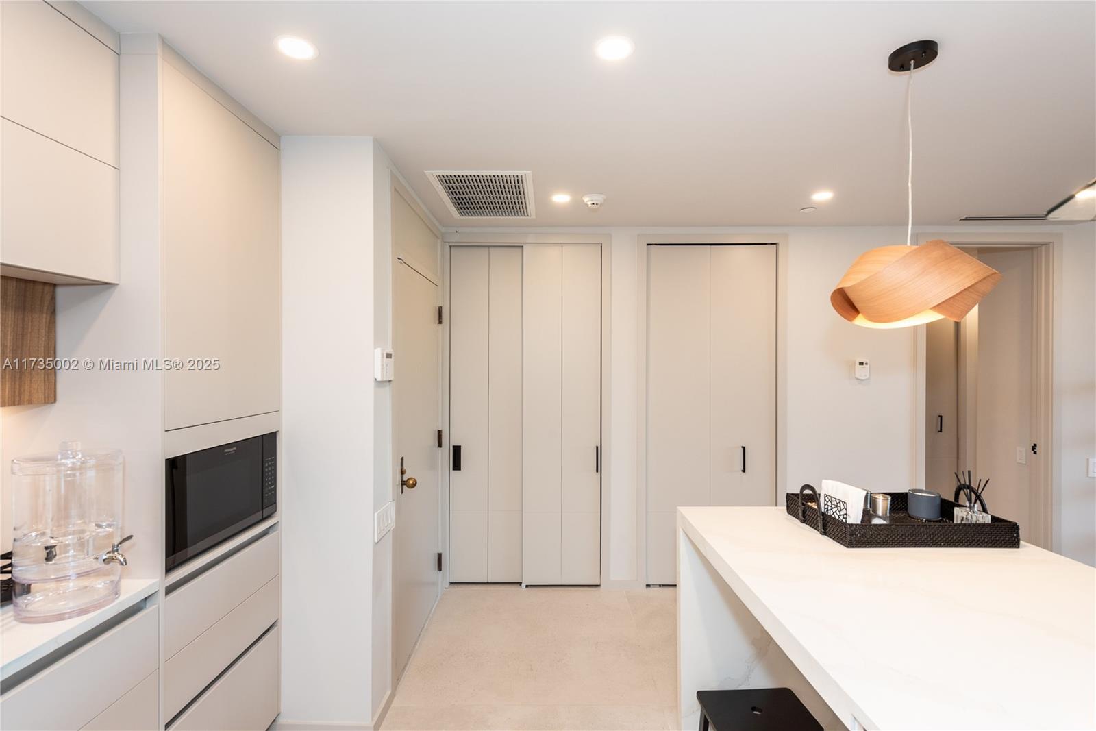 251 Crandon Blvd #306, Key Biscayne FL 33149