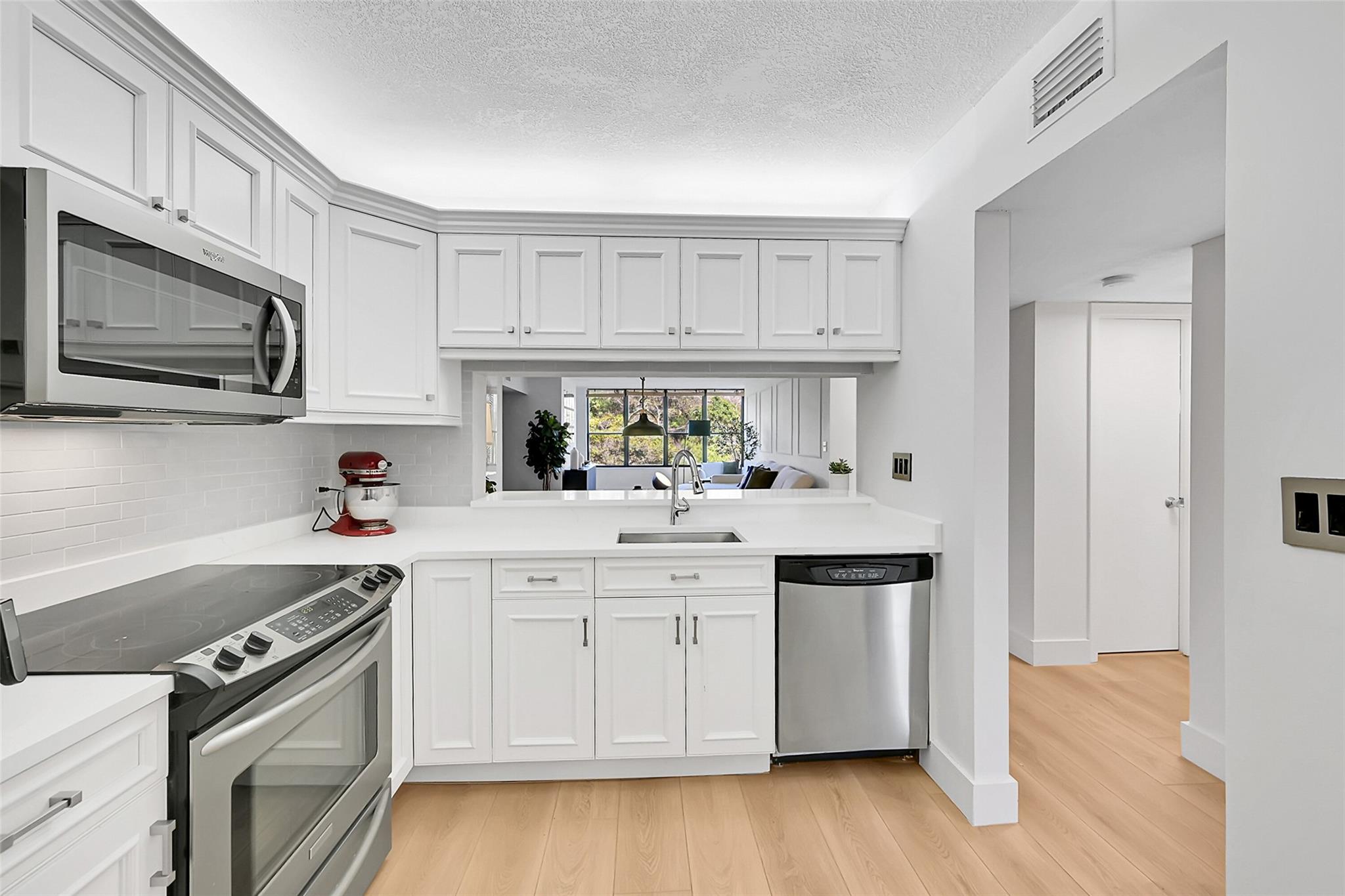 Homes for sale in Coconut Creek, FL | 2660 Carambola Cir #202, Coconut Creek, FL 33066 | MLS# F10482954