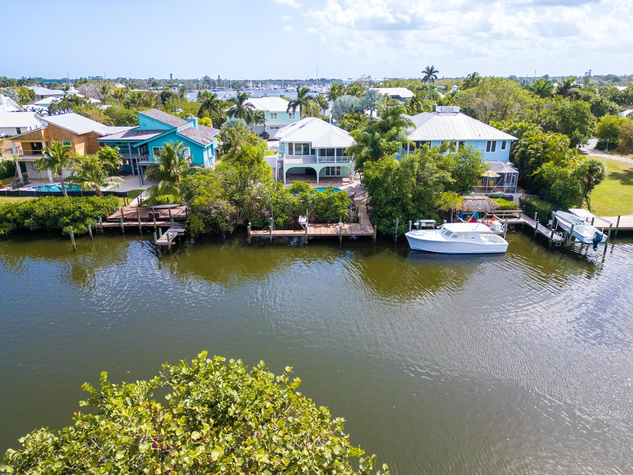 Homes for sale in Stuart, FL | 4239 Se Whiticar Way, Stuart, FL 34997 | MLS# R11057742