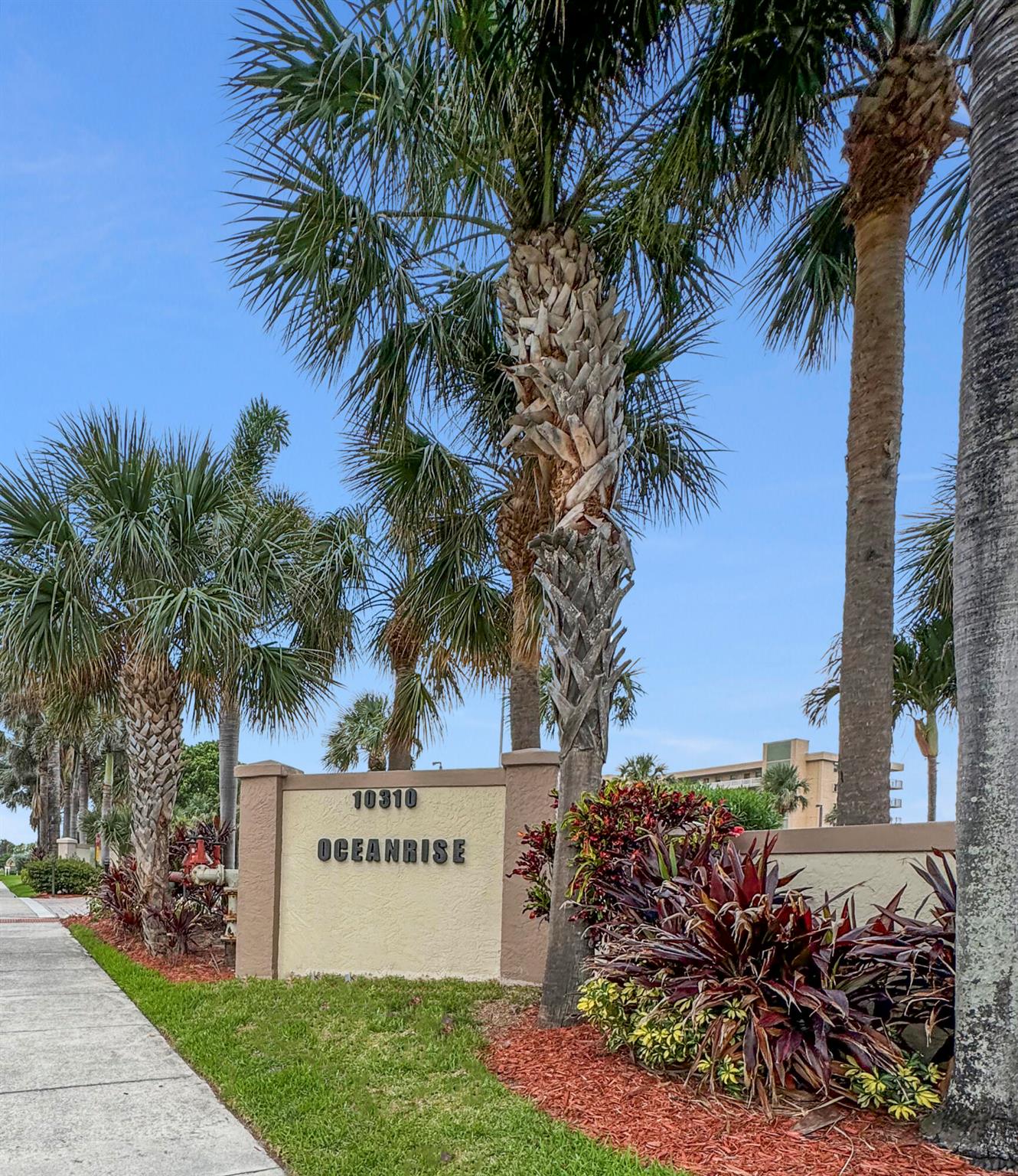 Homes for sale in Jensen Beach, FL | 10310 S Ocean Dr #405, Jensen Beach, FL 34957 | MLS# R11058041