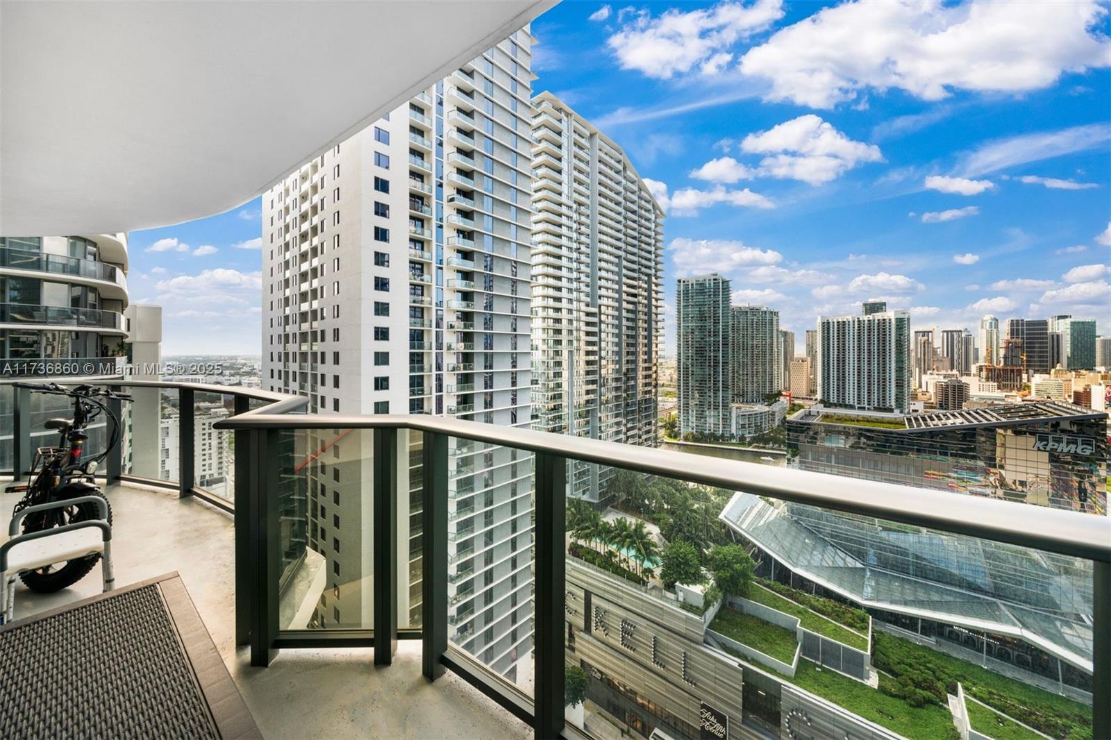 45 SW 9th St #2608, Miami FL 33130