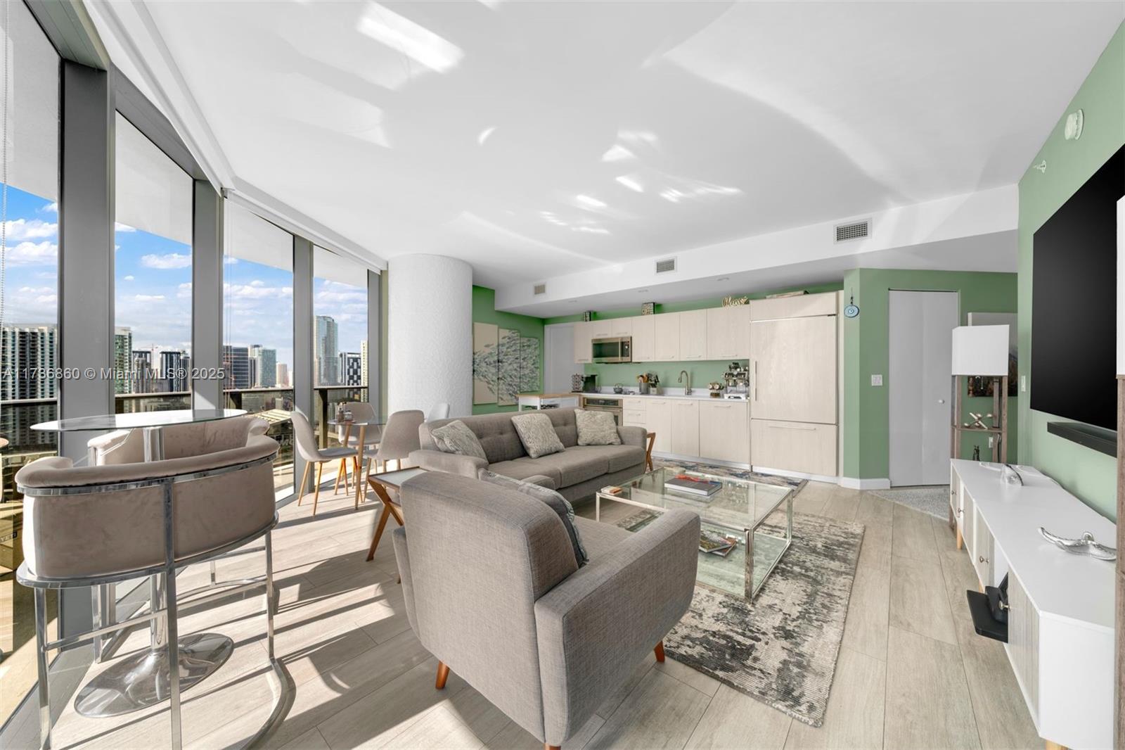 45 SW 9th St #2608, Miami FL 33130