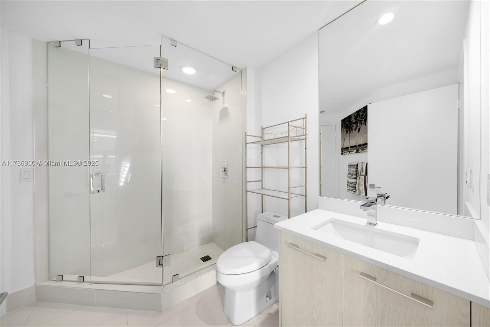 45 SW 9th St #2608, Miami FL 33130