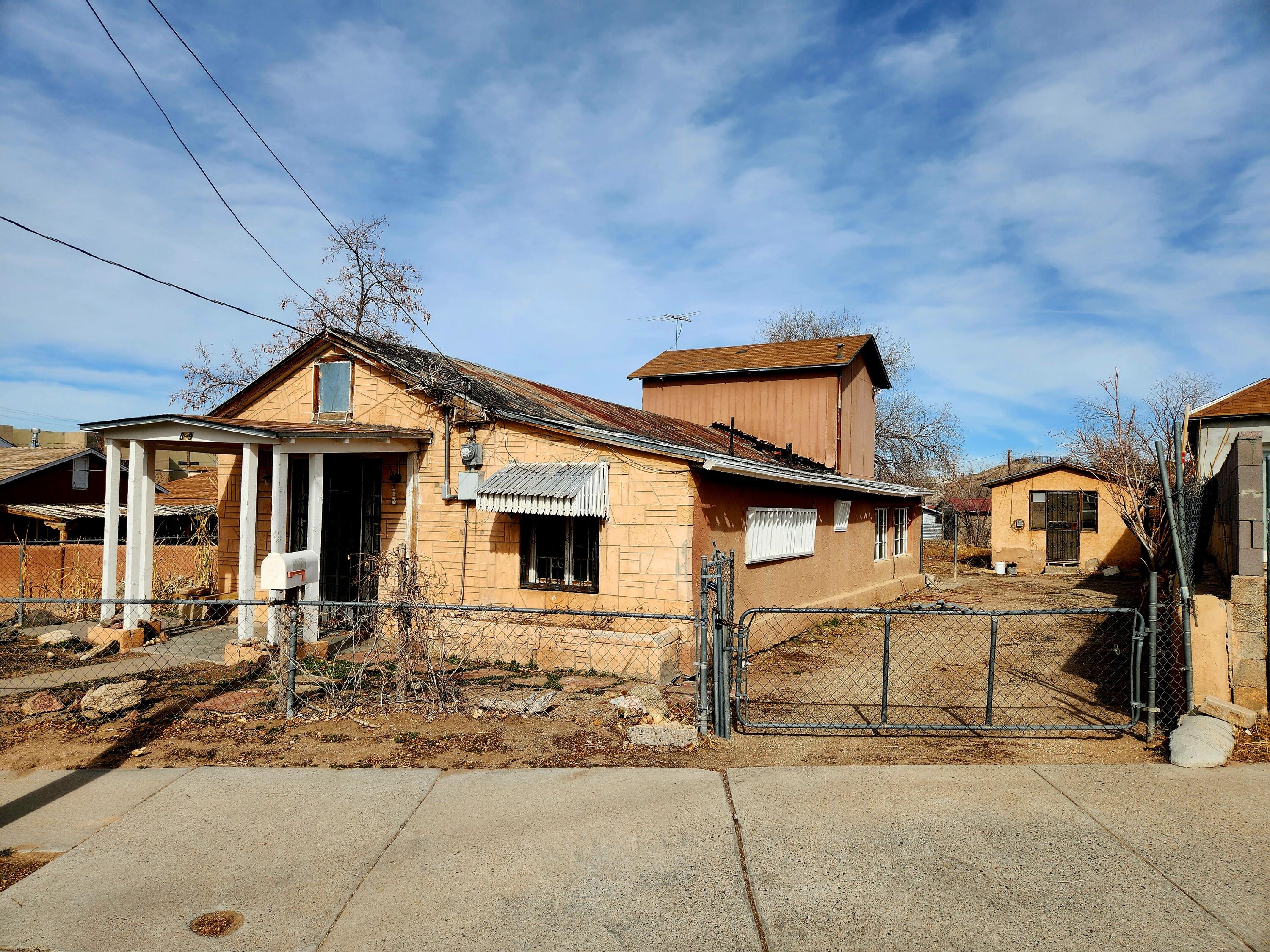 1st image of 609 Page Ave Ne, Albuquerque, NM 87102 | MLS# 1077515