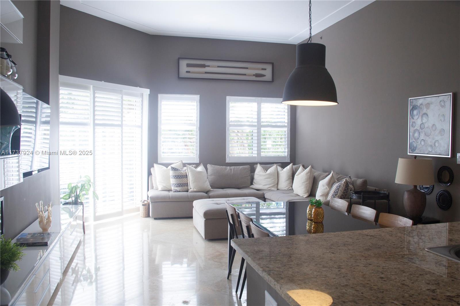 19900 E Country Club Dr #120, Aventura FL 33180