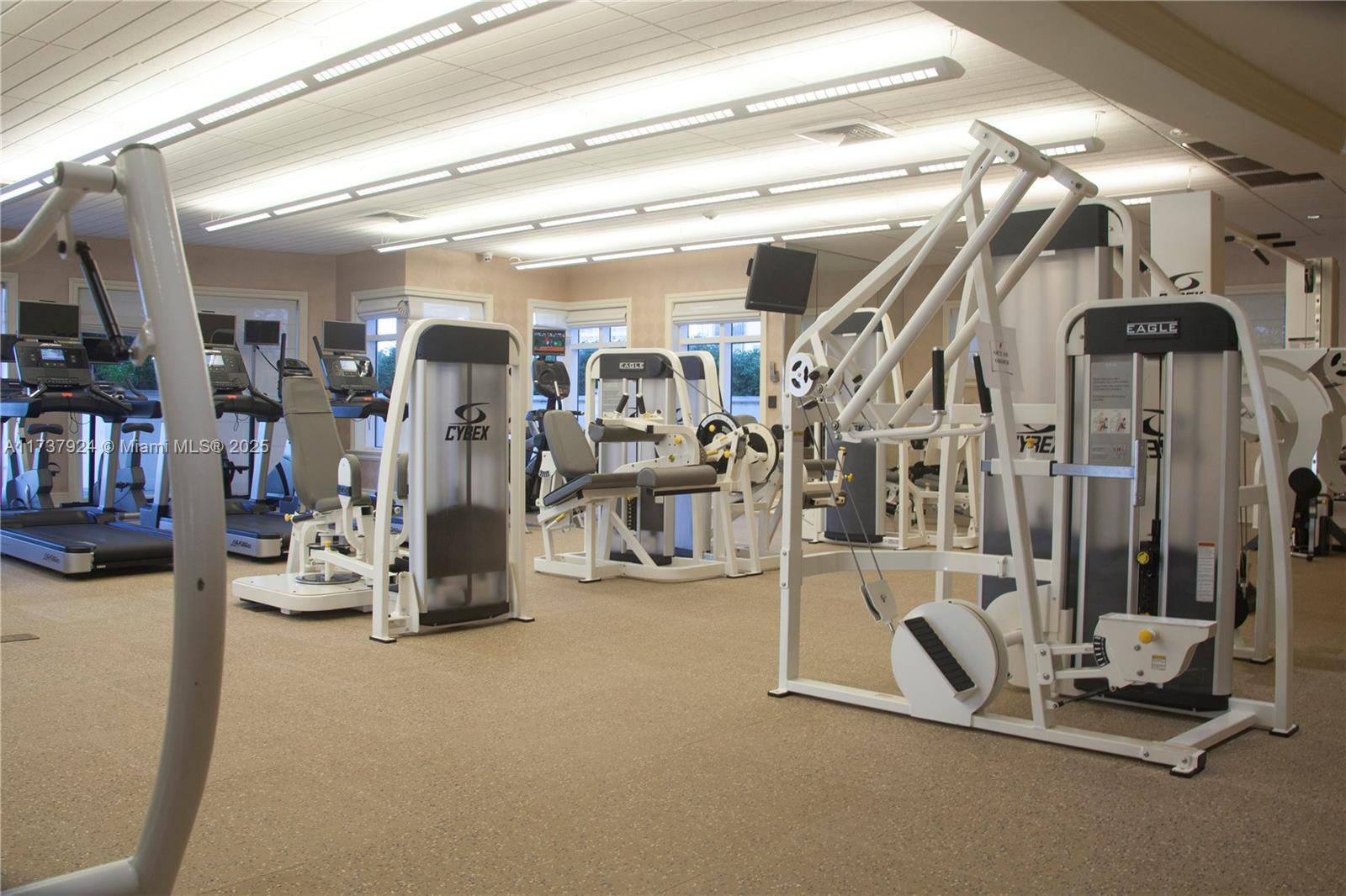 19900 E Country Club Dr #120, Aventura FL 33180
