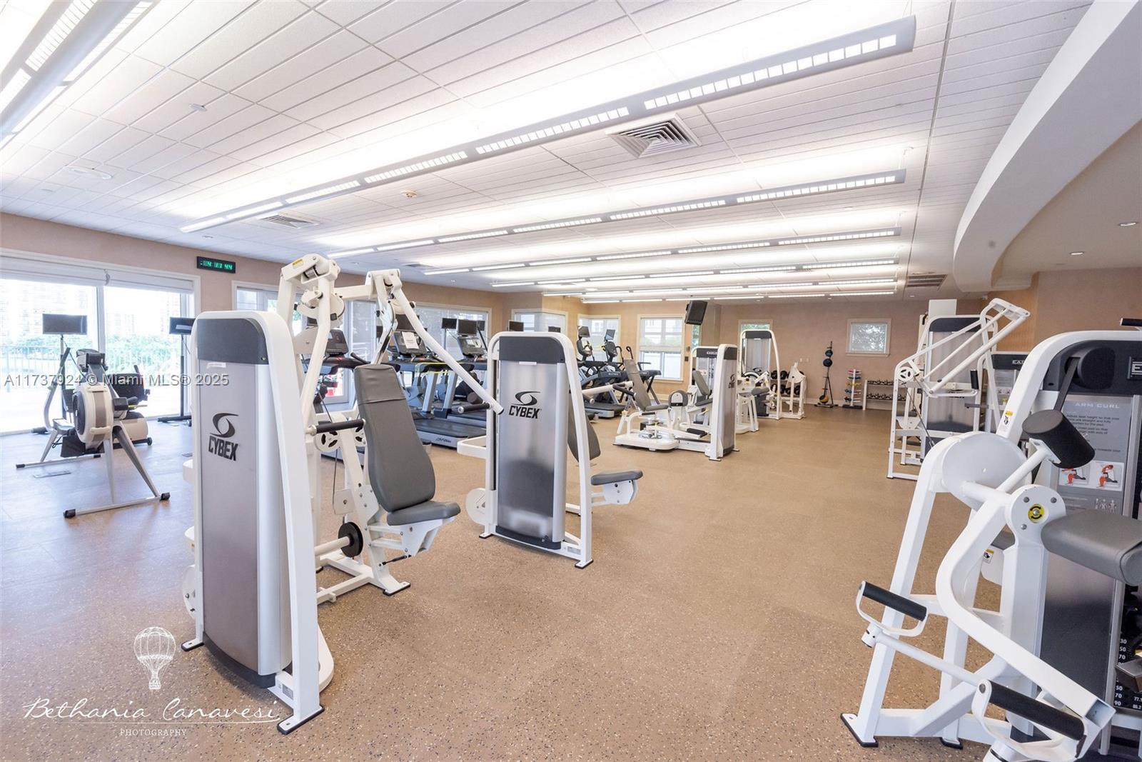 19900 E Country Club Dr #120, Aventura FL 33180