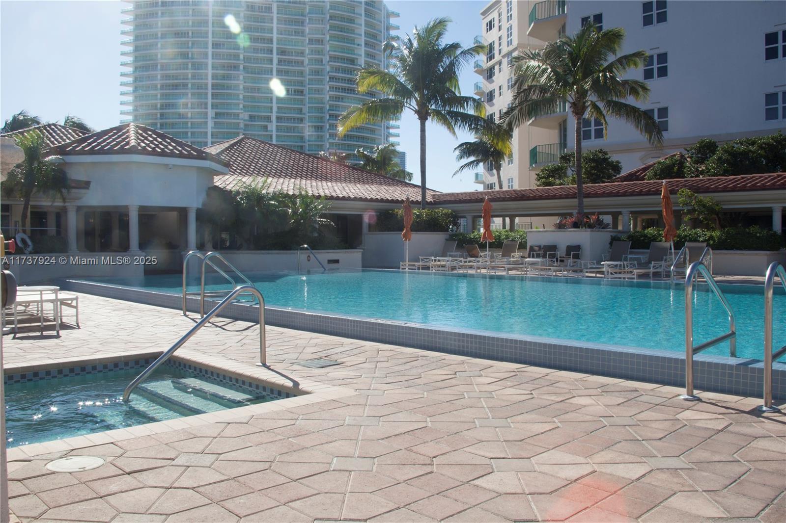 19900 E Country Club Dr #120, Aventura FL 33180