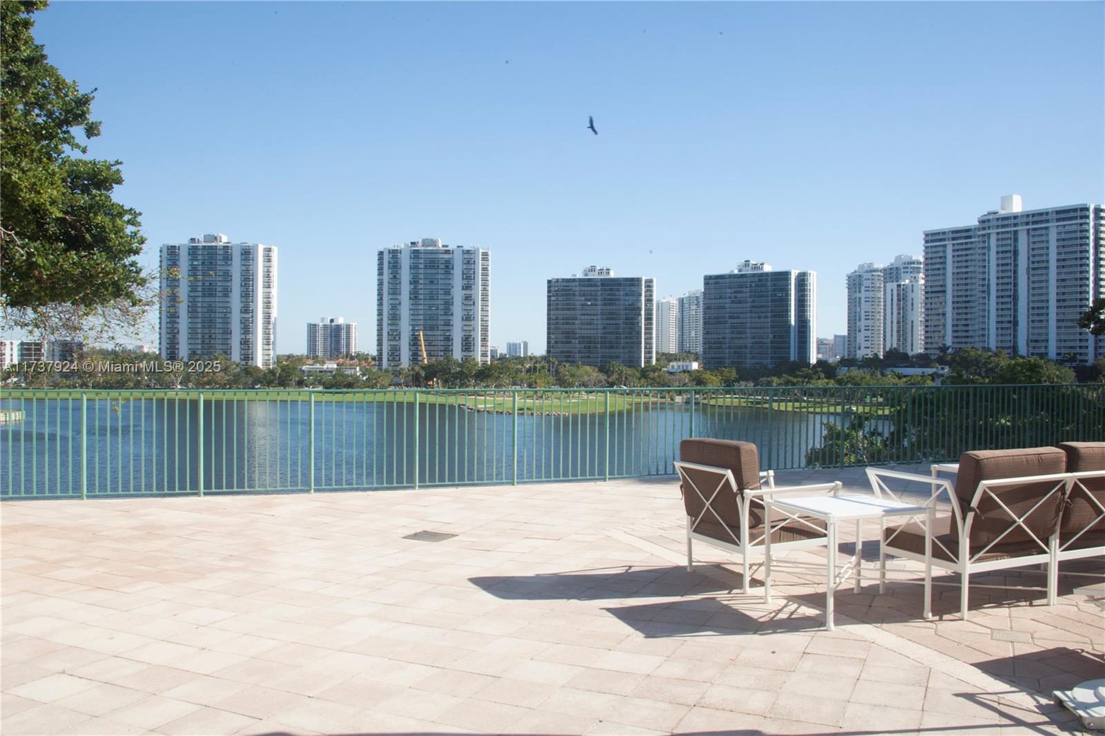 19900 E Country Club Dr #120, Aventura FL 33180