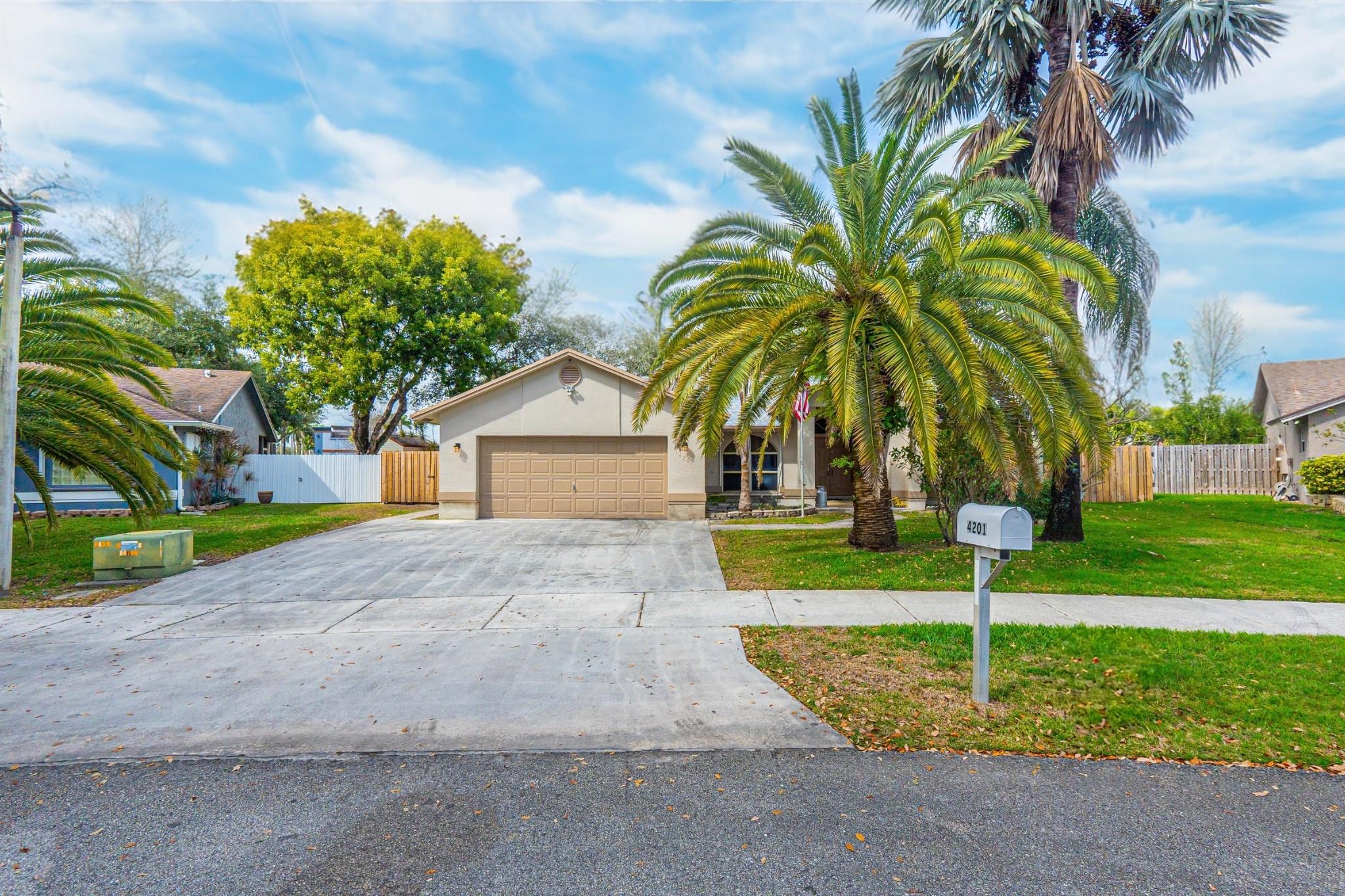 4201 Sw 78th Dr Davie FL 33328 | F10485032